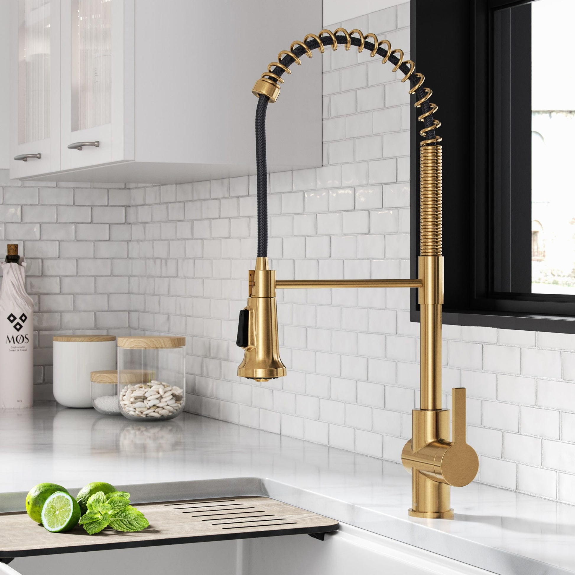 Brushed Brass / Pull Down