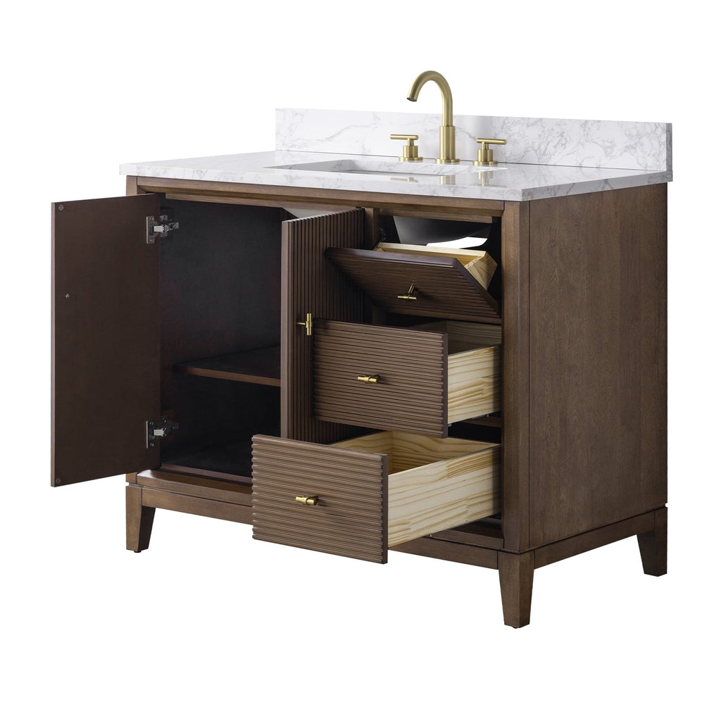 Linear Walnut / Golden Brushed