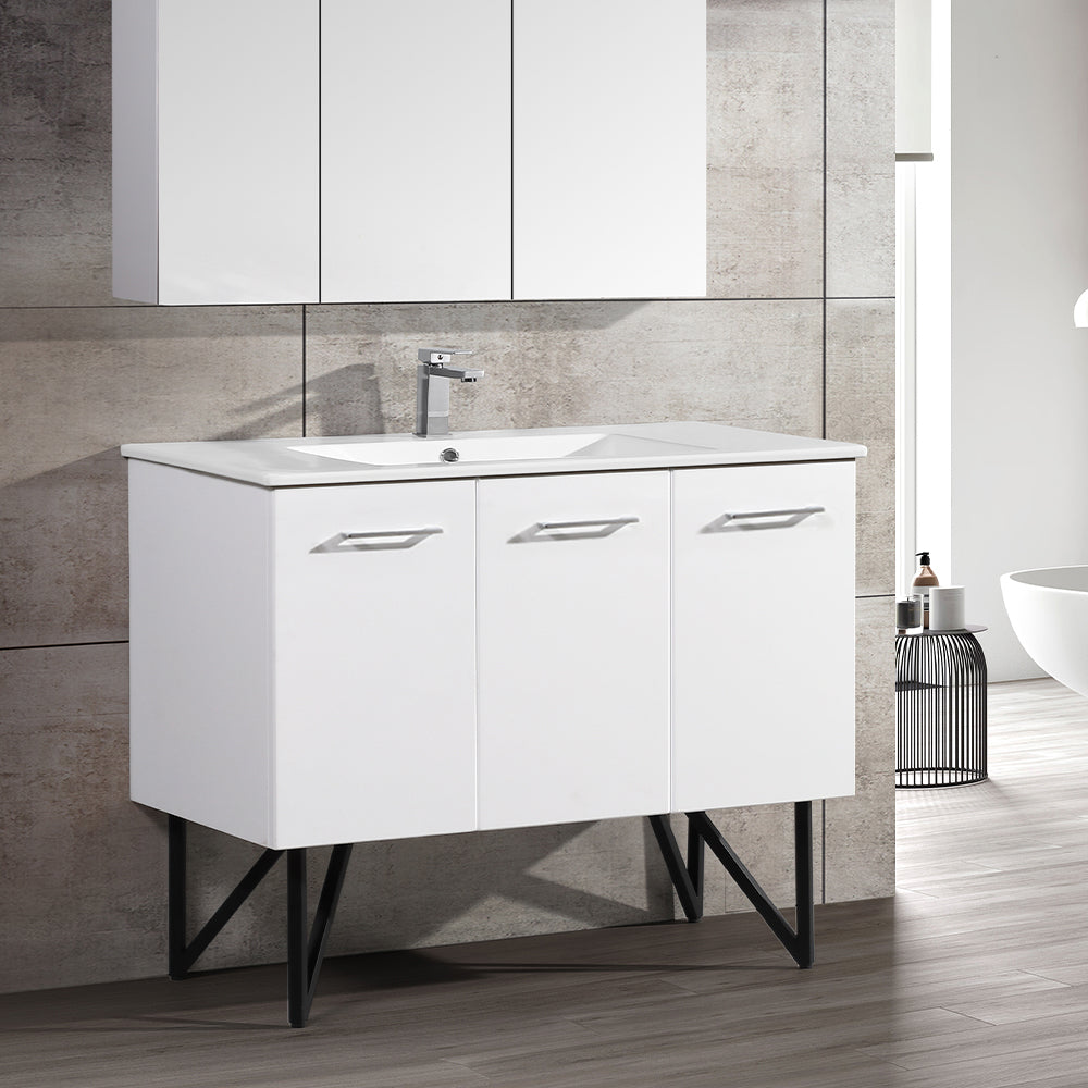 White / White / 1-Hole