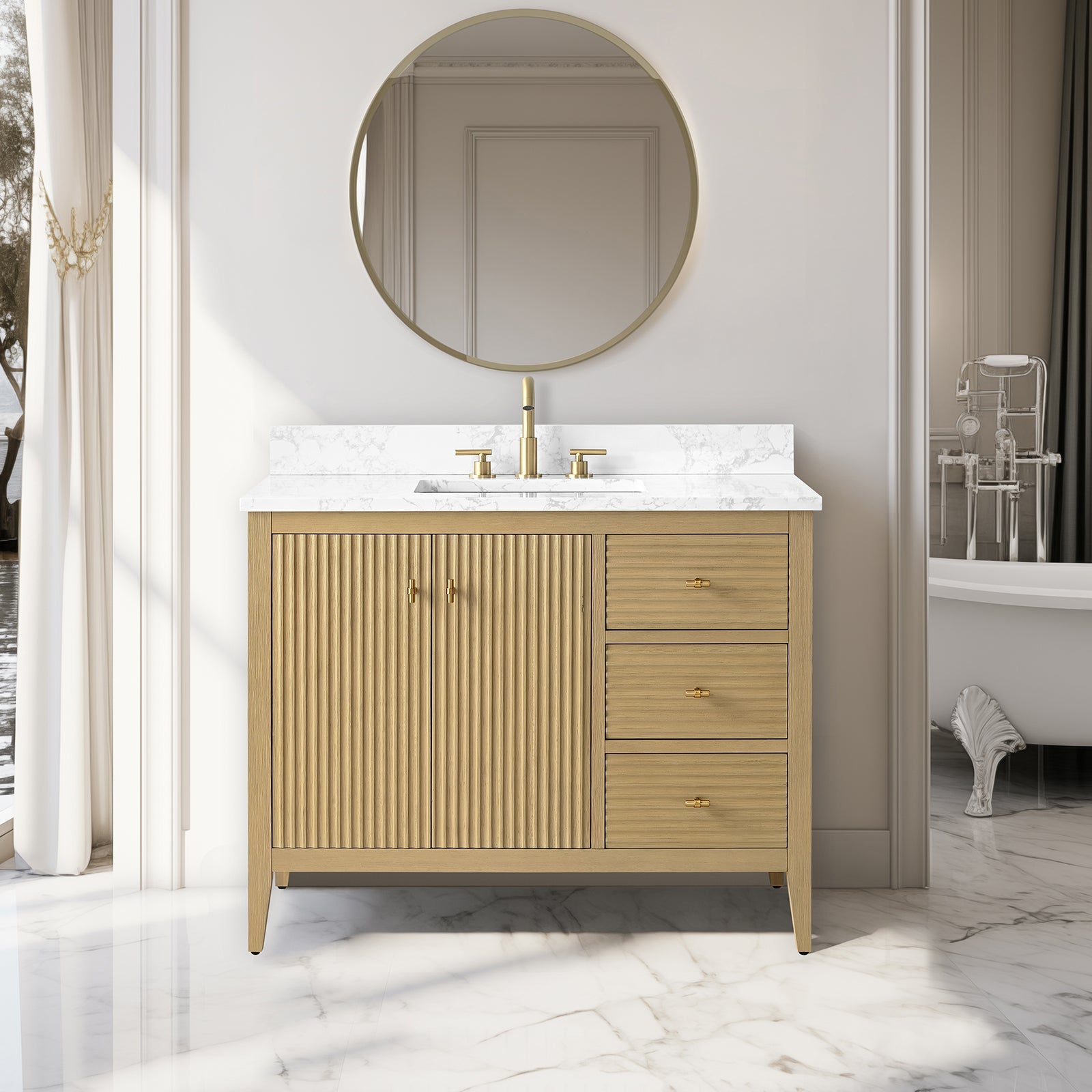 Linear Natural Oak / Golden Brushed