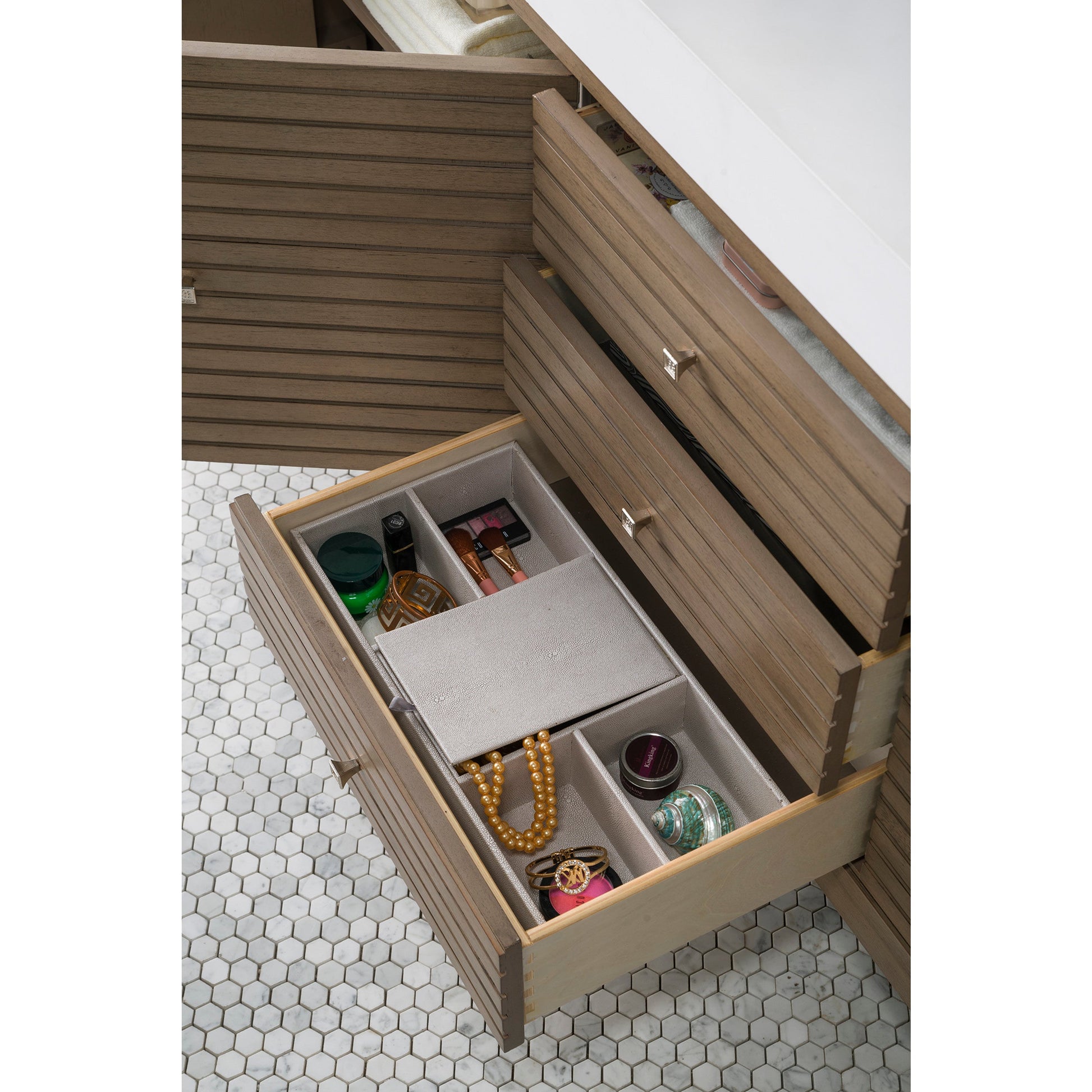 Whitewashed Walnut / Glossy White - 1 Faucet Hole