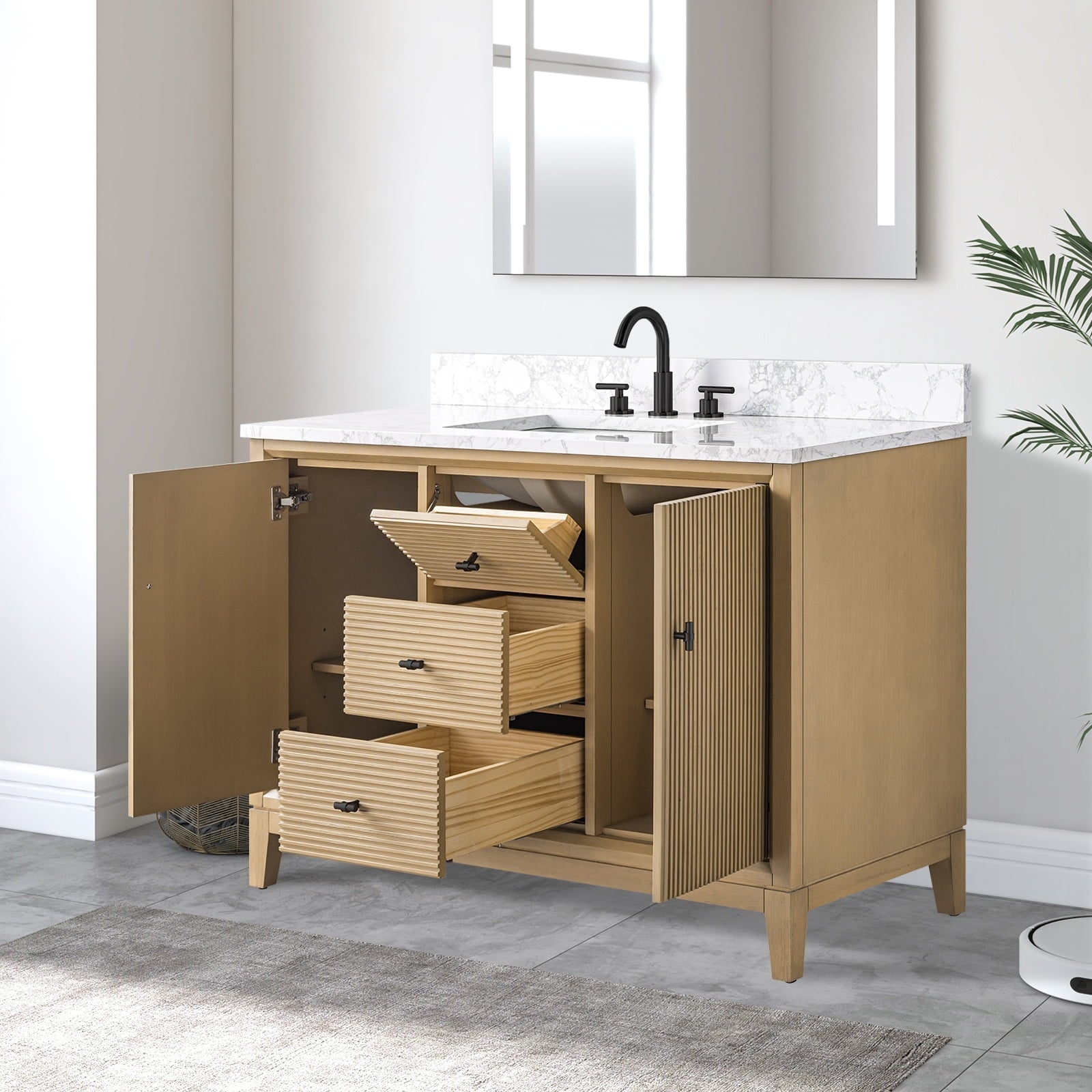 Linear Natural Oak / Matte Black