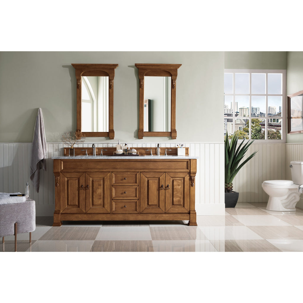 Country Oak / Eternal Jasmine Pearl - 3 Faucet Holes