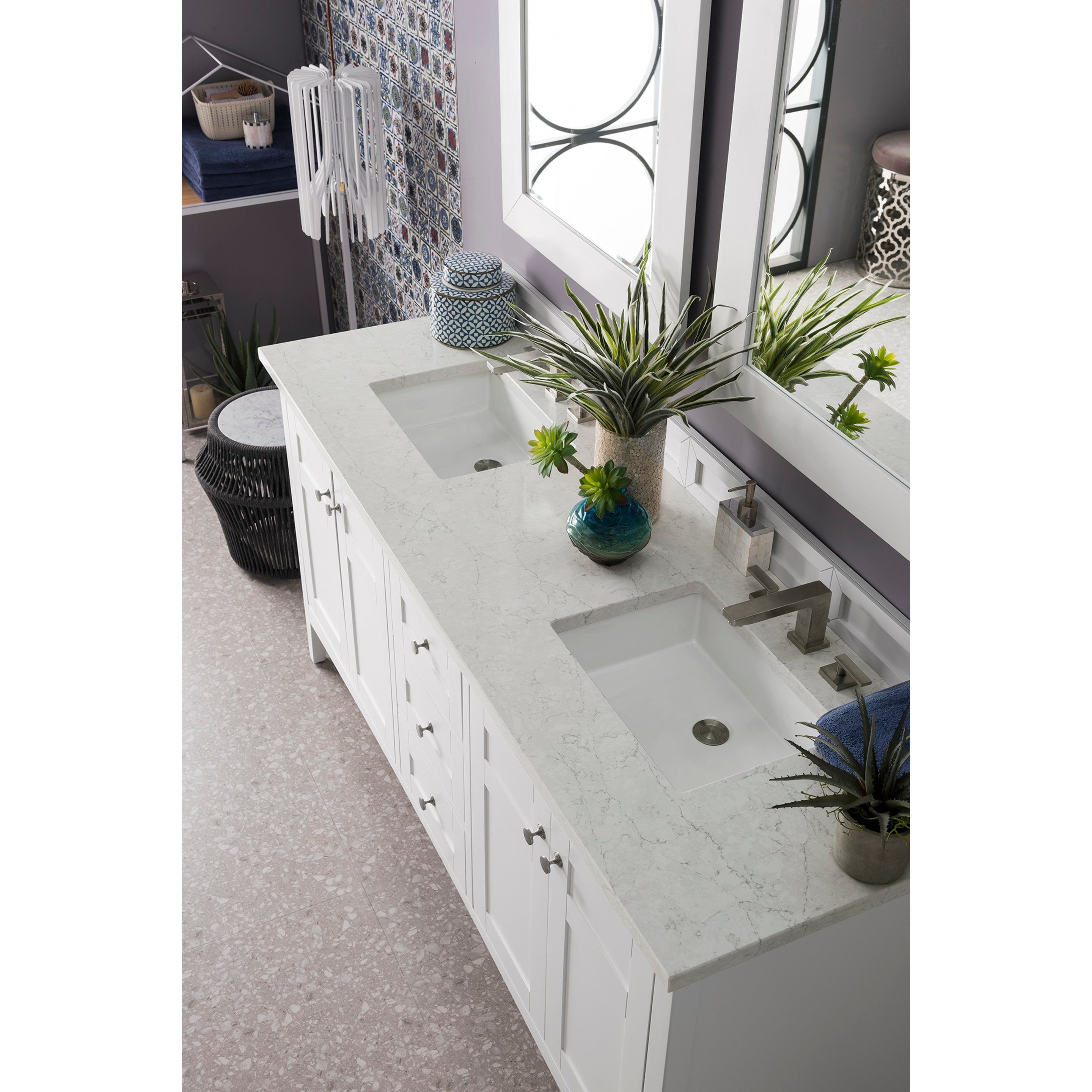 Bright White / Eternal Jasmine Pearl - 3 Faucet Holes