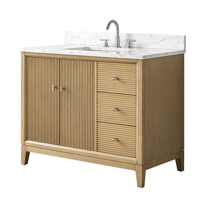 Linear Natural Oak / Brushed Nickel