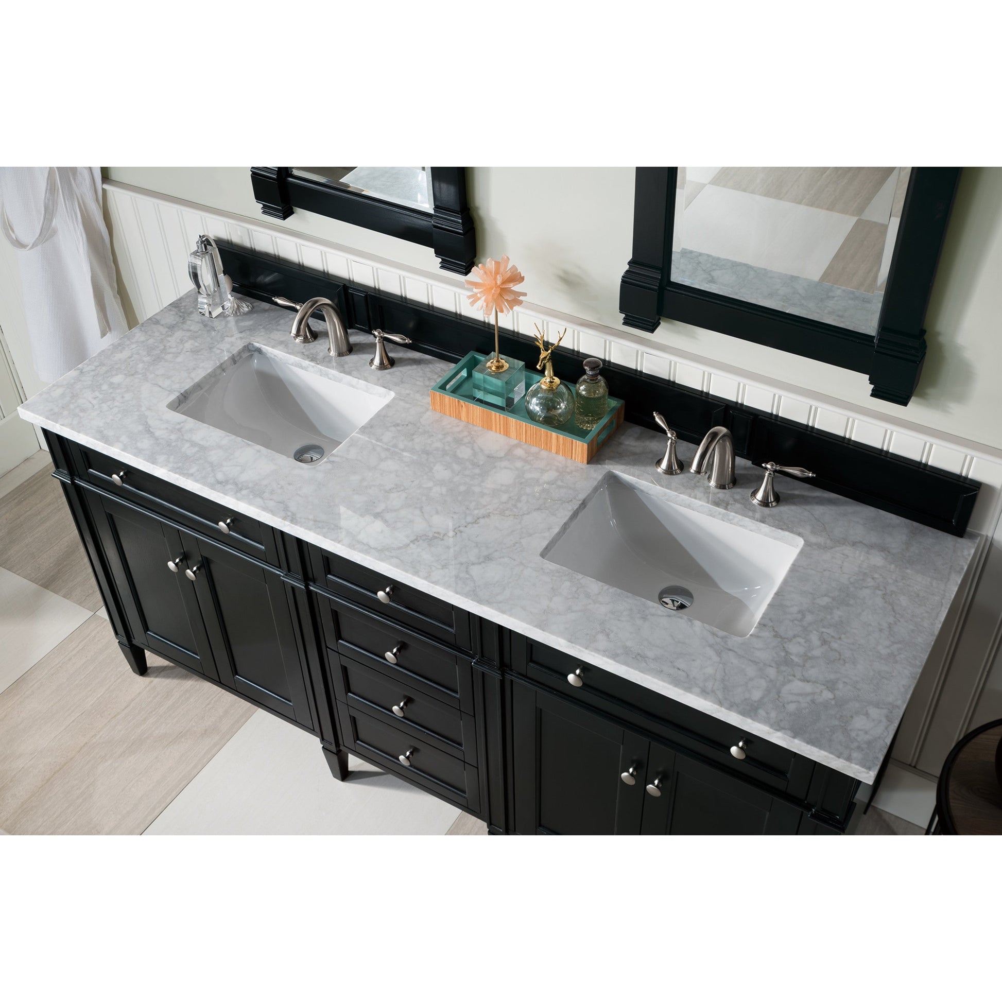Black Onyx / Carrara White - 3 Faucet Holes