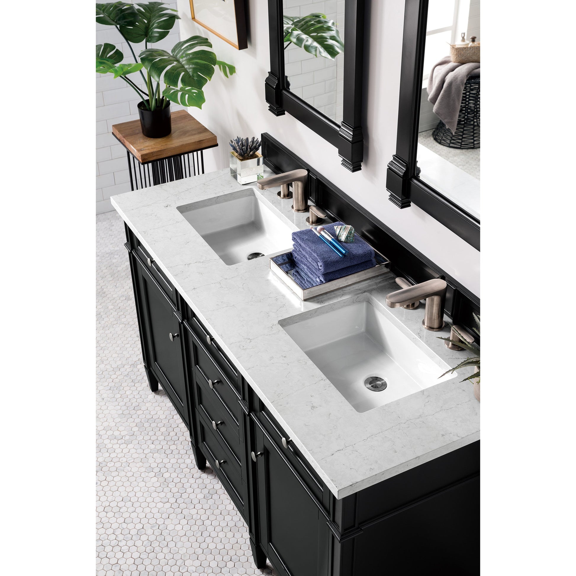 Black Onyx / Eternal Jasmine Pearl - 3 Faucet Holes