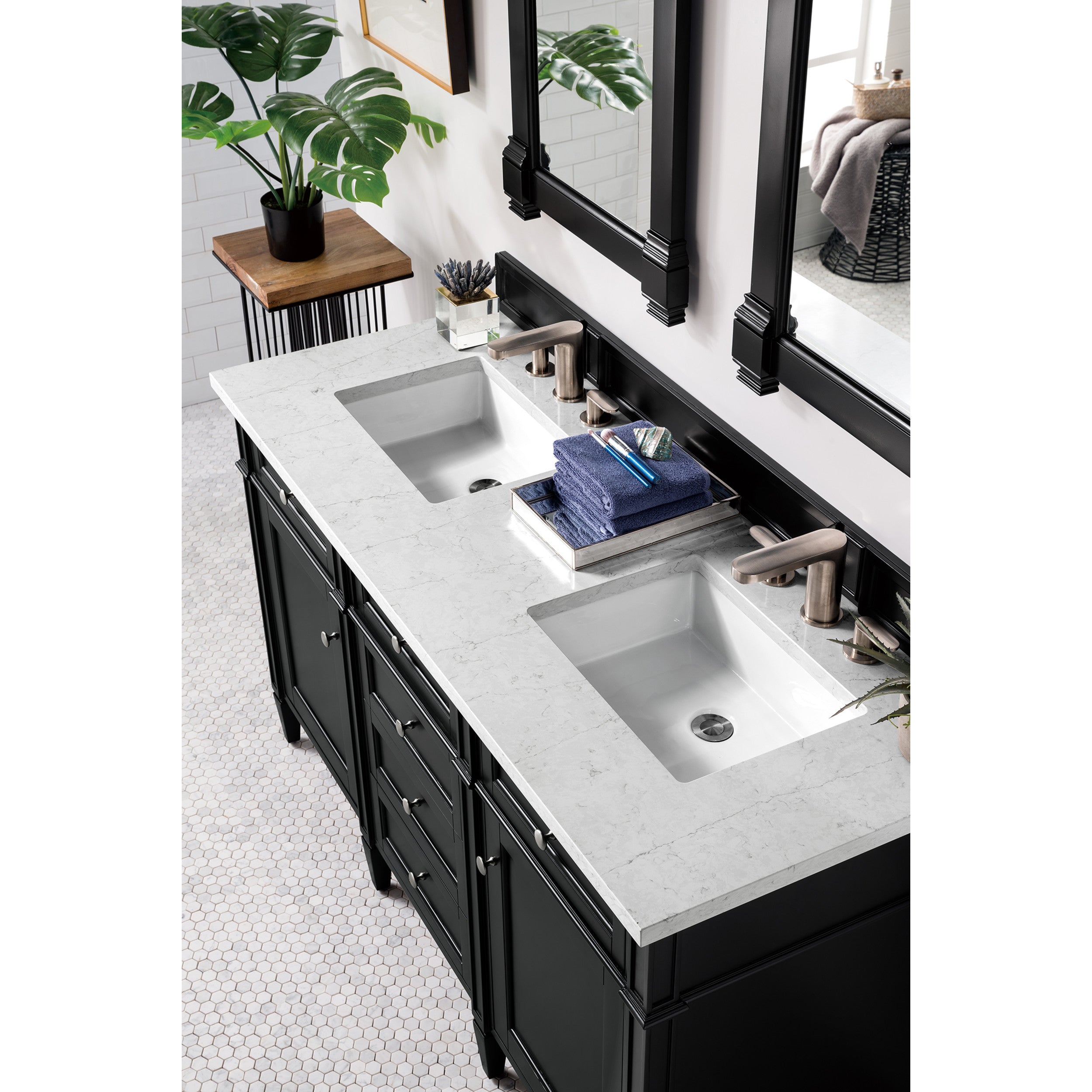 Black Onyx / Eternal Jasmine Pearl - 3 Faucet Holes