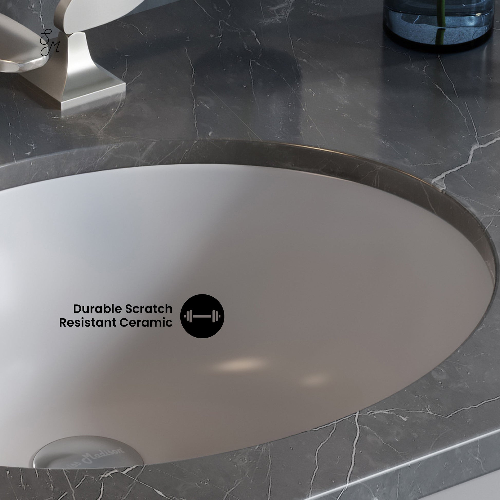 Glossy white / Oval