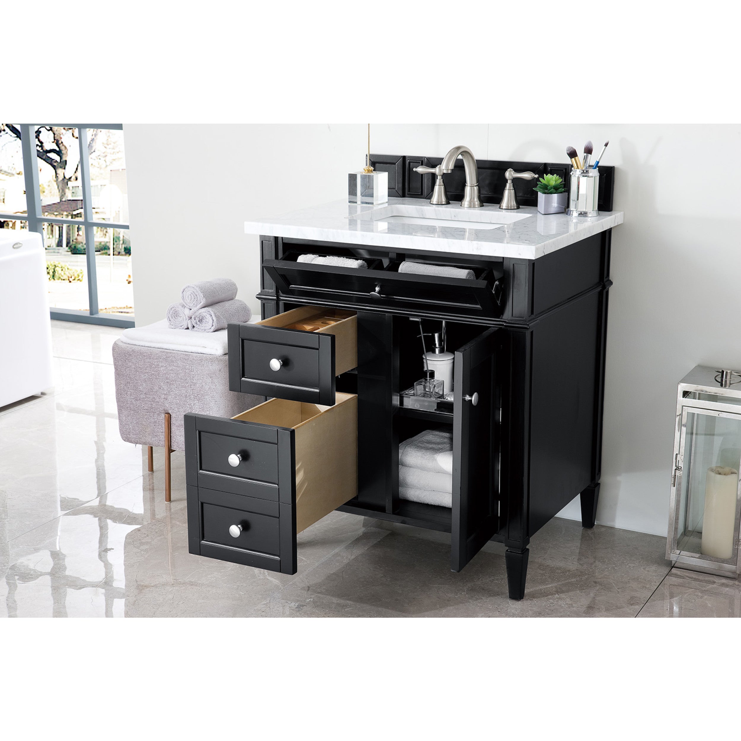 Black Onyx / Carrara White - 3 Faucet Holes