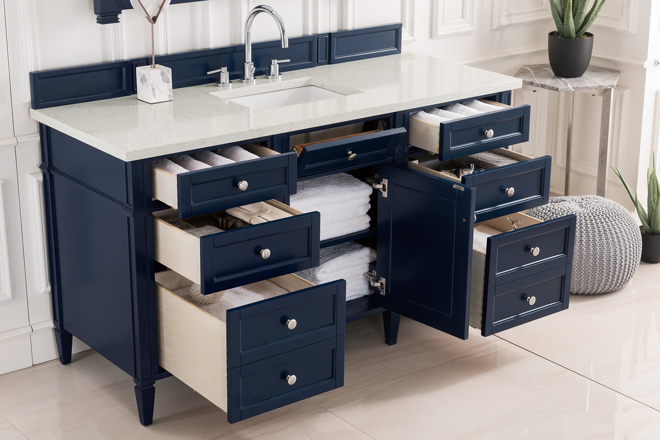 Victory Blue / Eternal Jasmine Pearl - 3 Faucet Holes