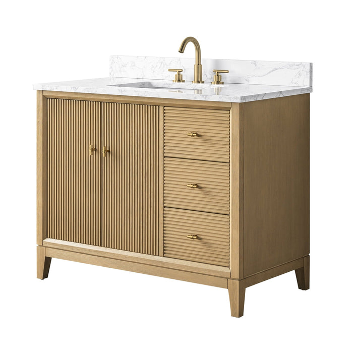 Linear Natural Oak / Golden Brushed