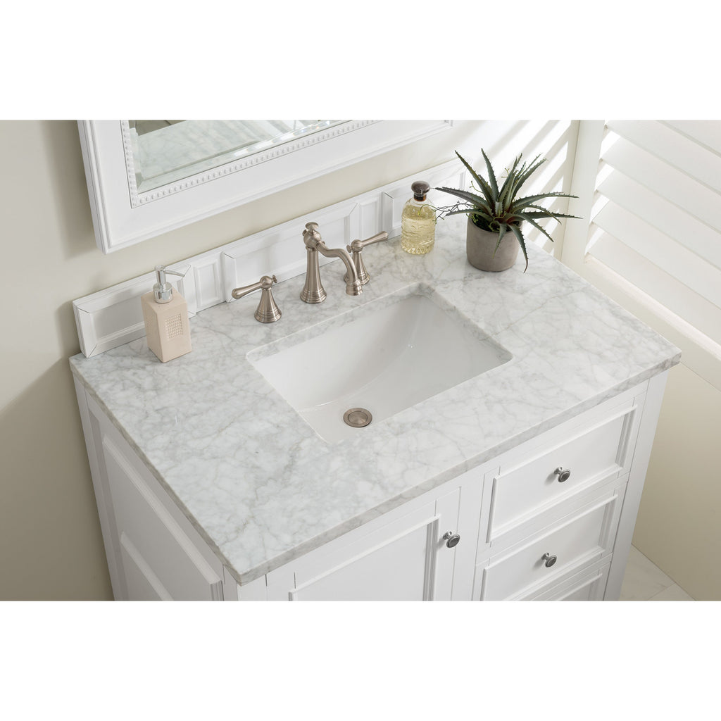 Bright White / Carrara White - 3 Faucet Holes