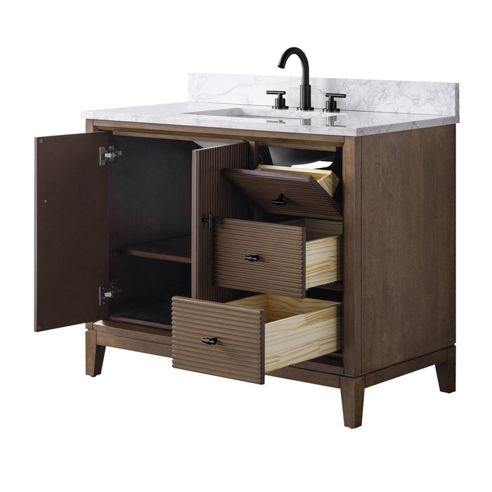 Linear Walnut / Matte Black