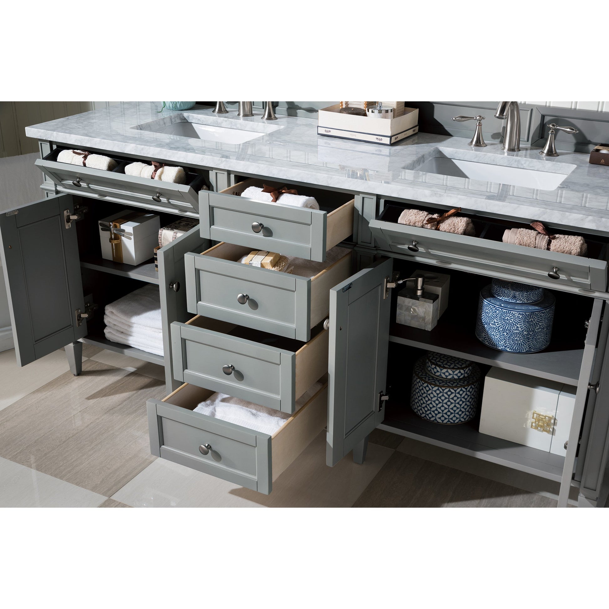 Urban Gray / Carrara White - 3 Faucet Holes