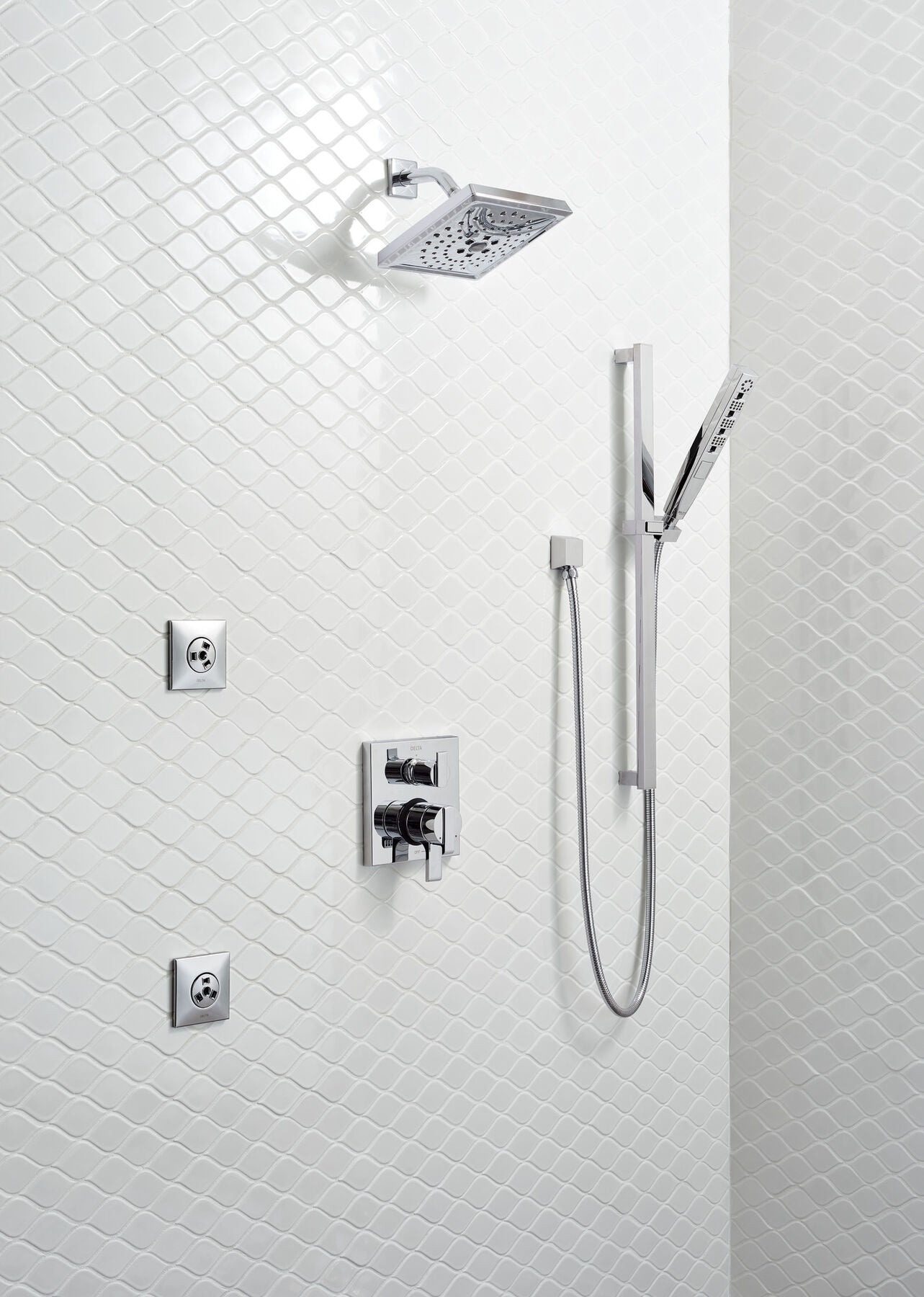 Delta Angular Modern Monitor 17 Series Valve Trim with 3-Setting Integrated Diverter