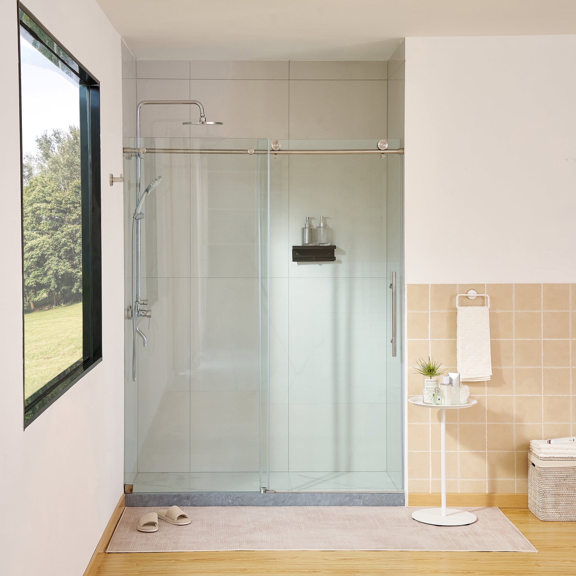 Brushed Nickel / Soft-Close