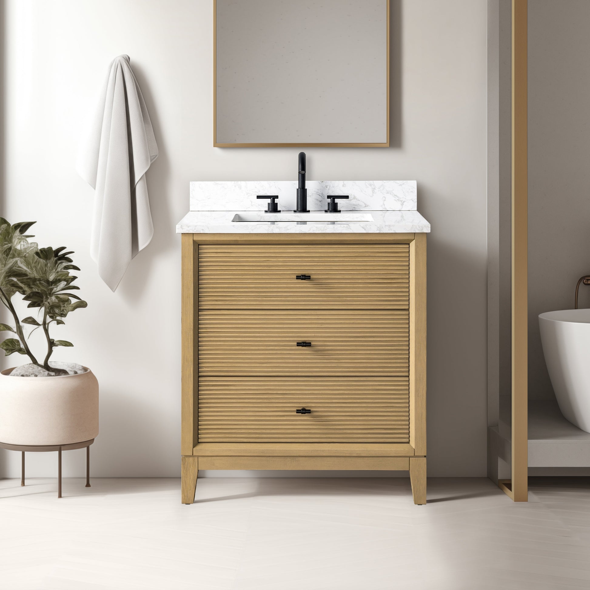 Linear Natural Oak / Matte Black