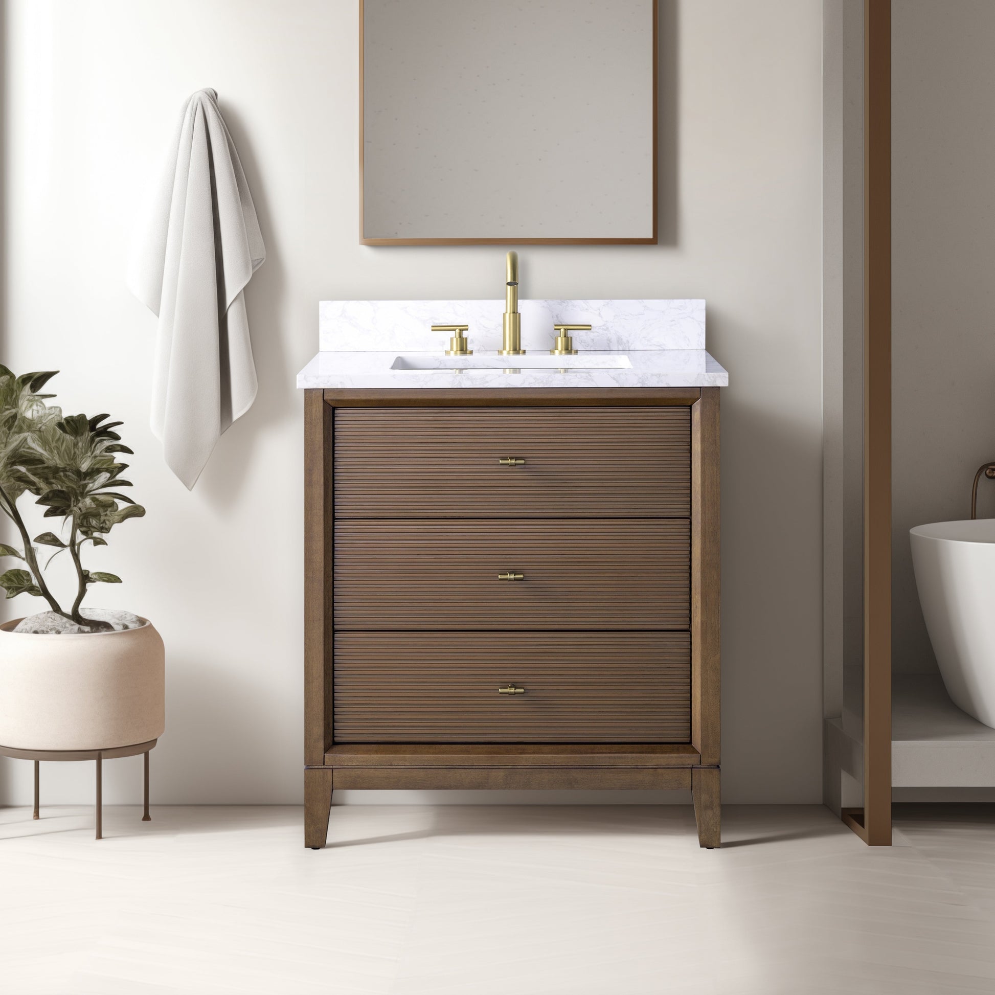 Linear Walnut / Golden Brushed