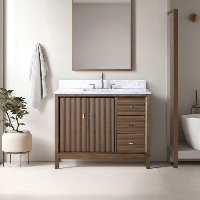 Linear Walnut / Brushed Nickel