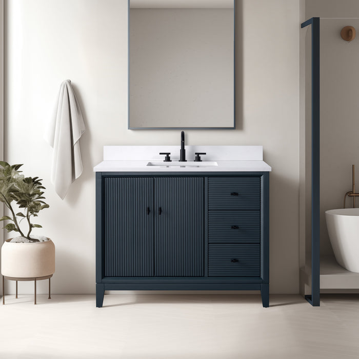 Linear Vintage Spruce Blue / Matte Black