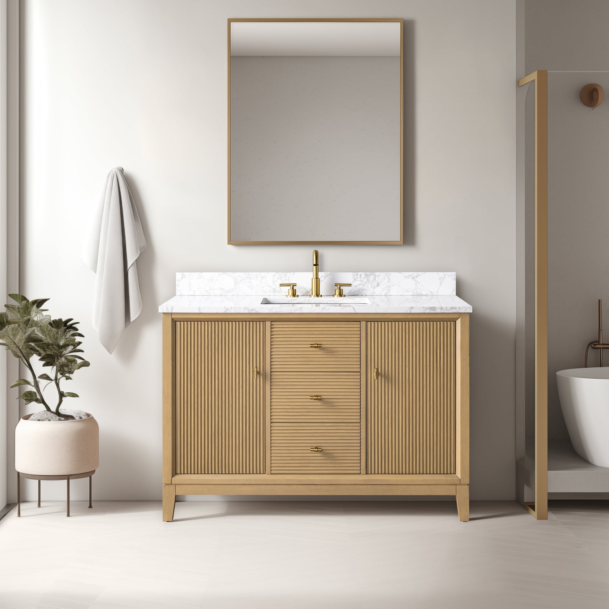 Linear Natural Oak / Golden Brushed