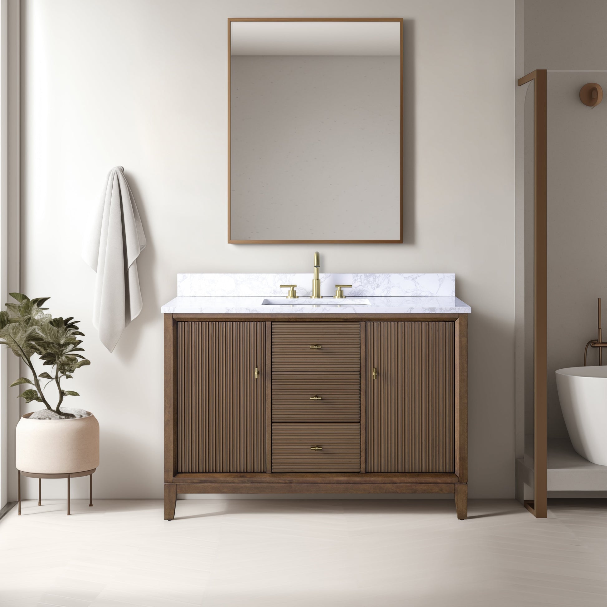 Linear Walnut / Golden Brushed