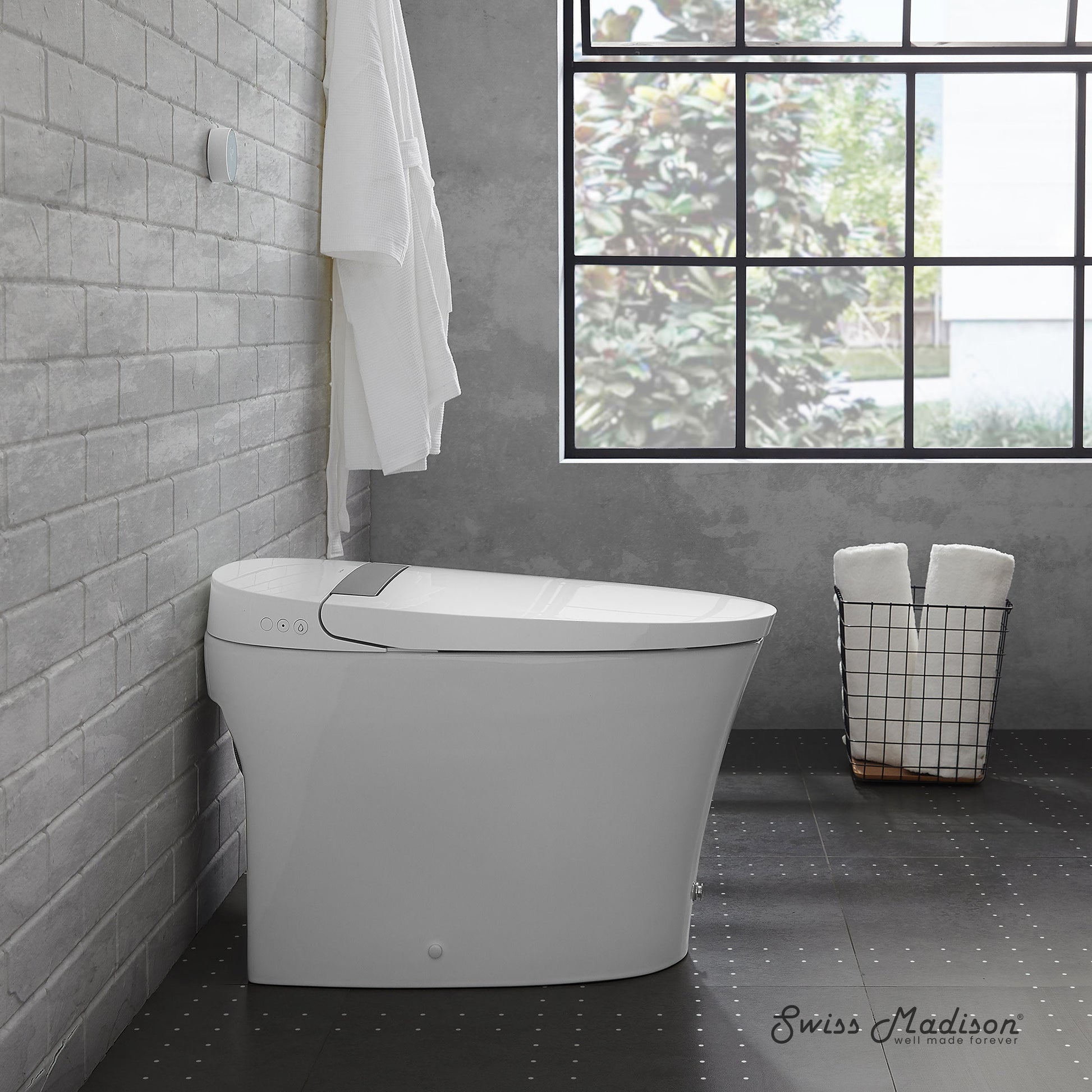 Glossy White / No Bidet