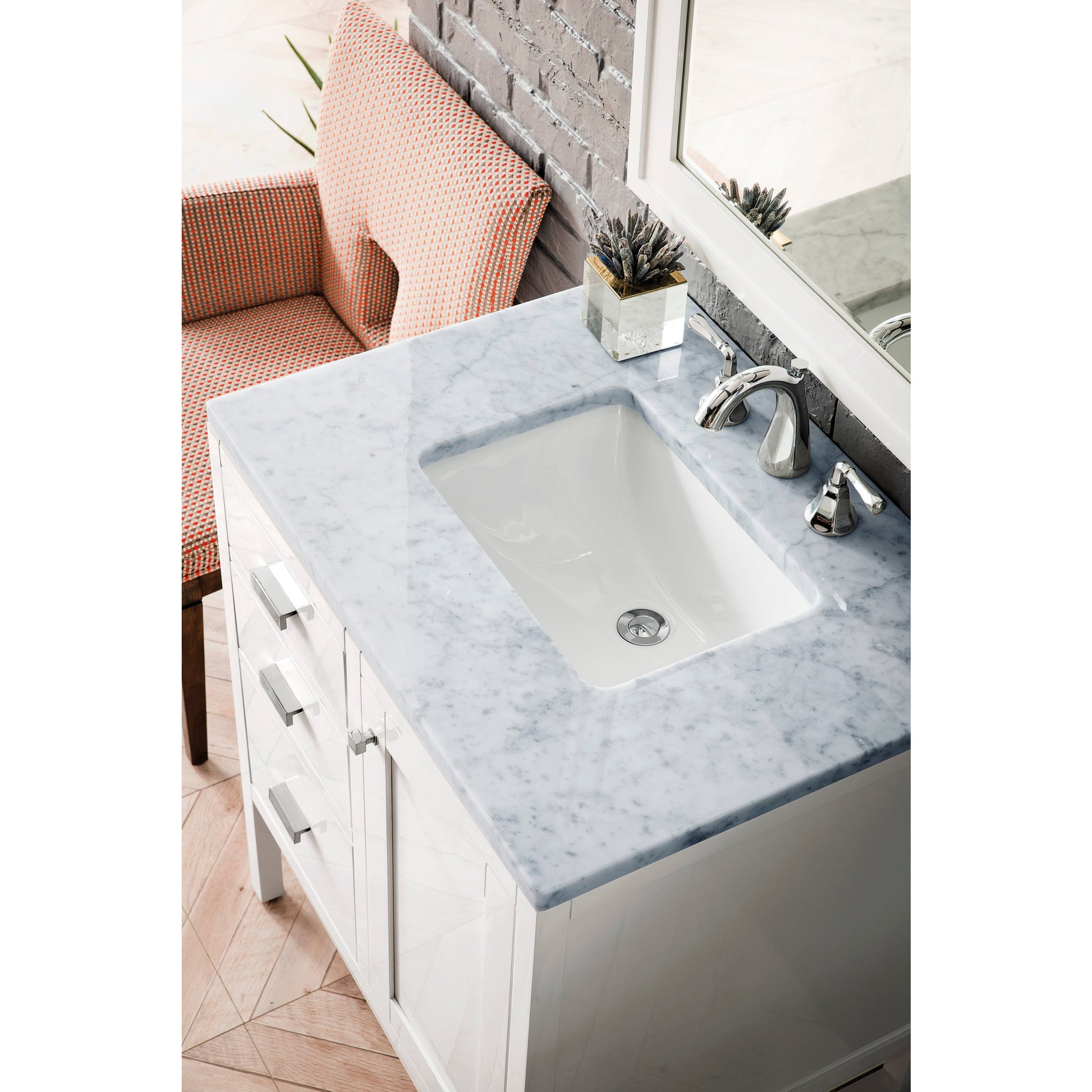 Glossy White / Carrara White - 3 Faucet Holes