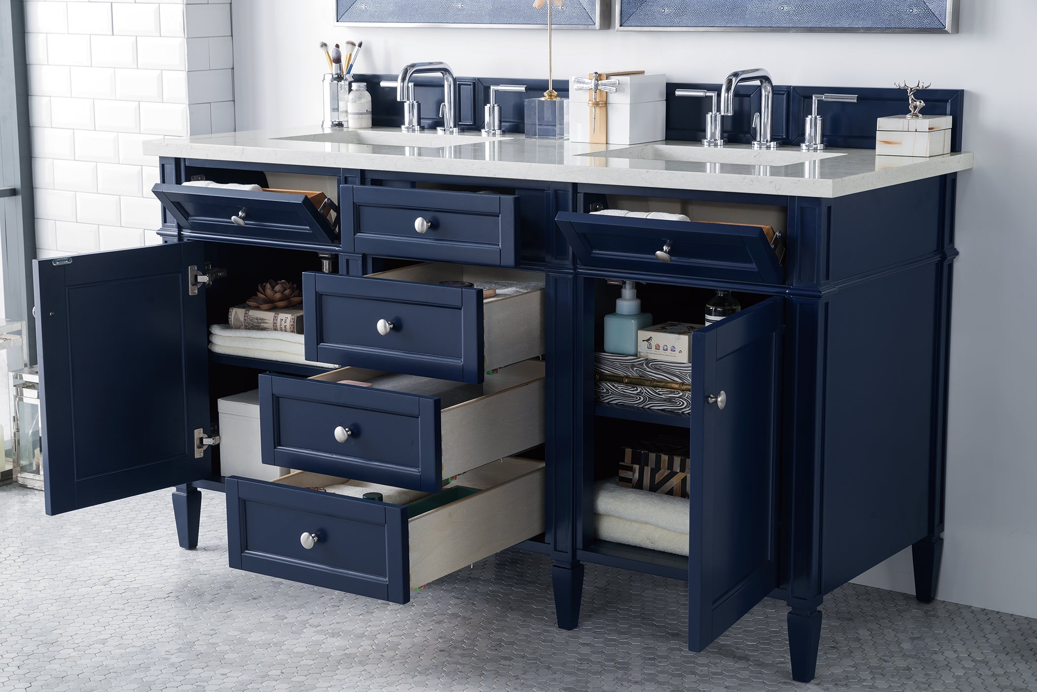 Victory Blue / Eternal Jasmine Pearl - 3 Faucet Holes