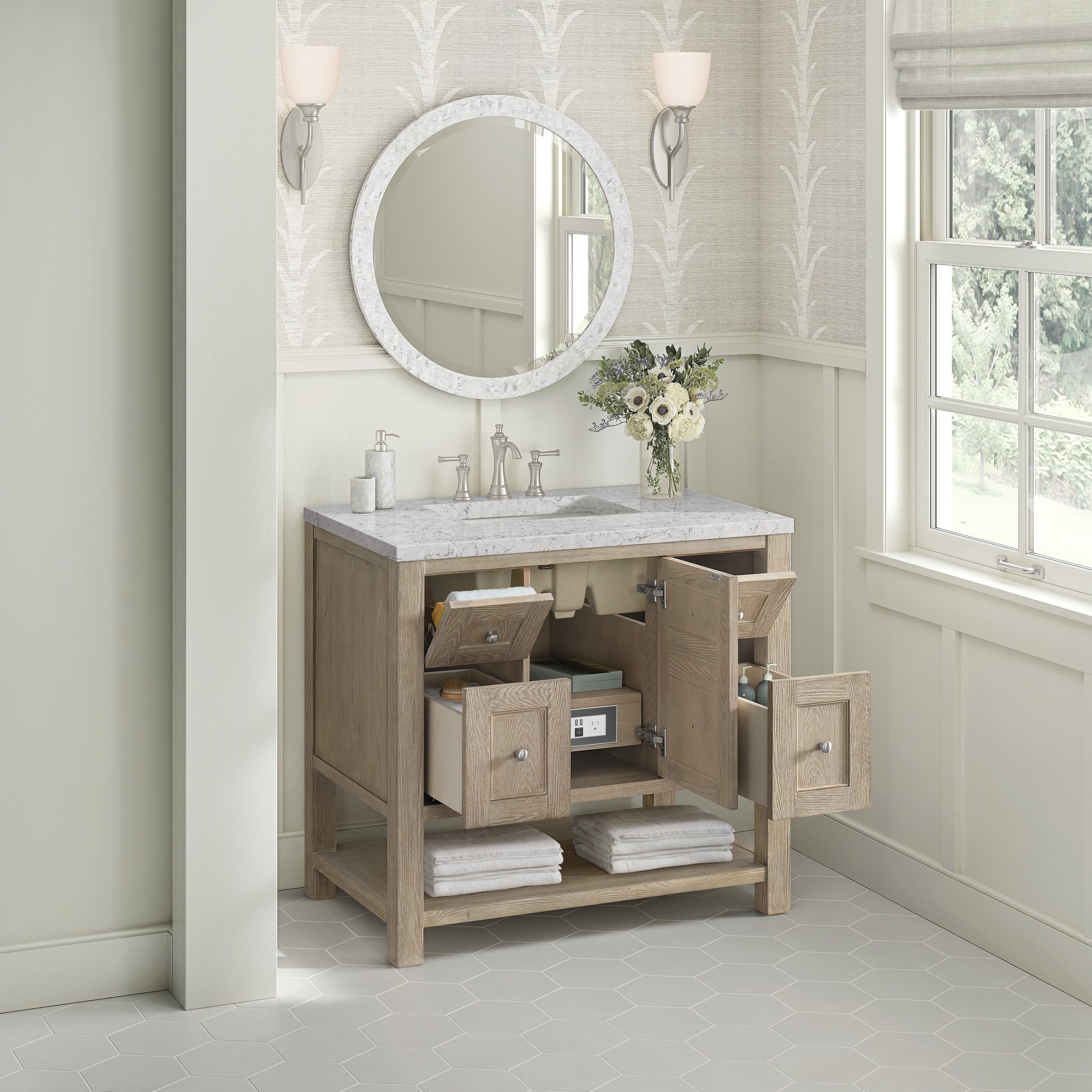 Whitewashed Oak / Eternal Jasmine Pearl - 3 Faucet Holes