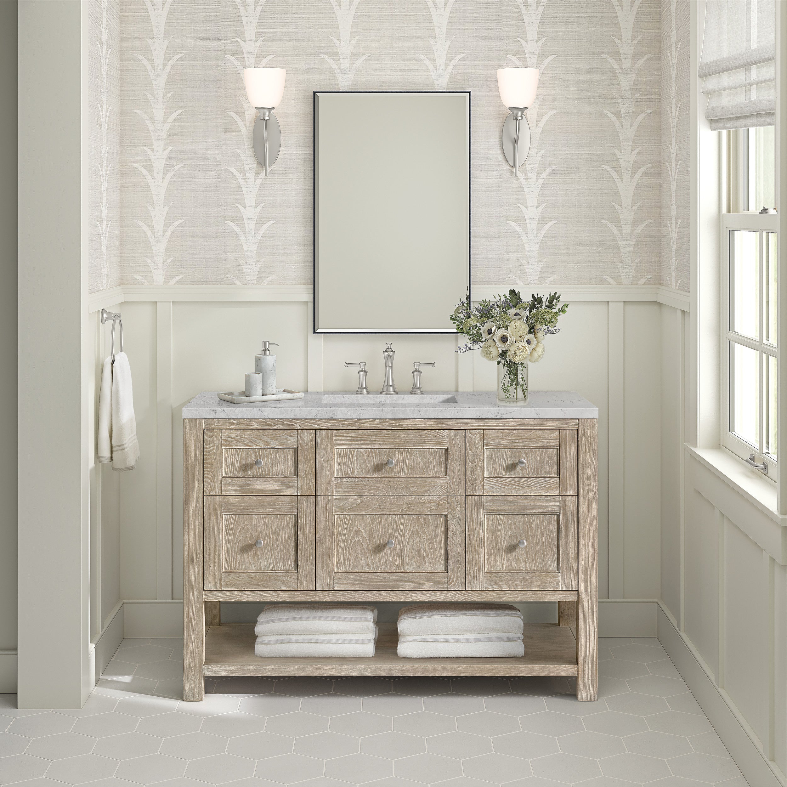 Whitewashed Oak / Eternal Jasmine Pearl - 3 Faucet Holes