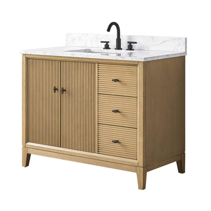 Linear Natural Oak / Matte Black
