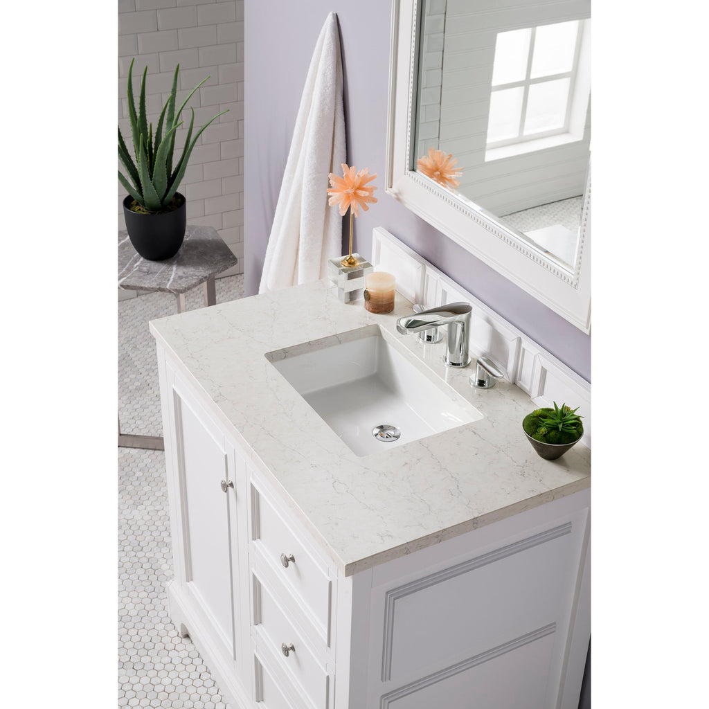 Bright White / Eternal Jasmine Pearl - 3 Faucet Holes