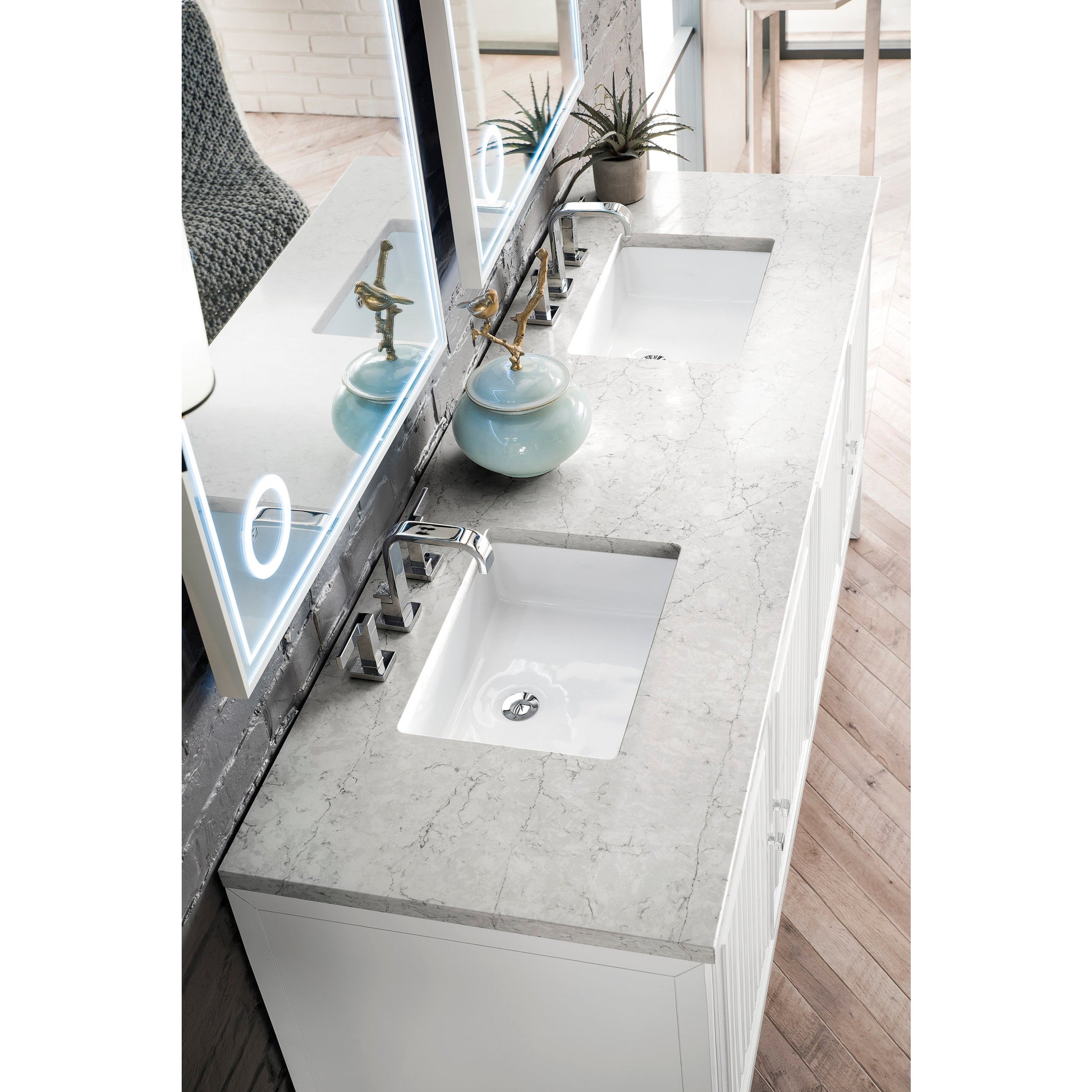 Glossy White / Eternal Jasmine Pearl - 3 Faucet Holes