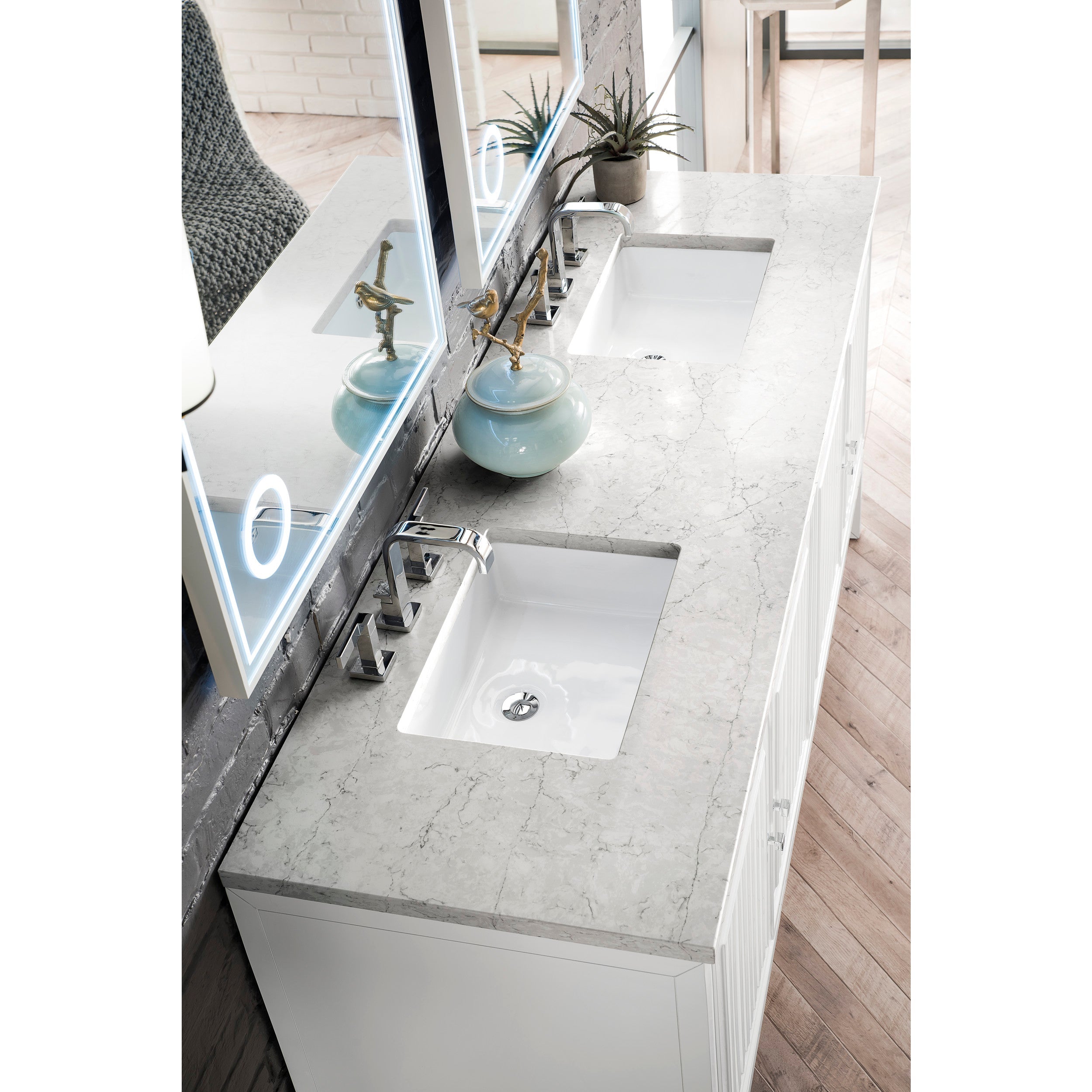 Glossy White / Eternal Jasmine Pearl - 3 Faucet Holes