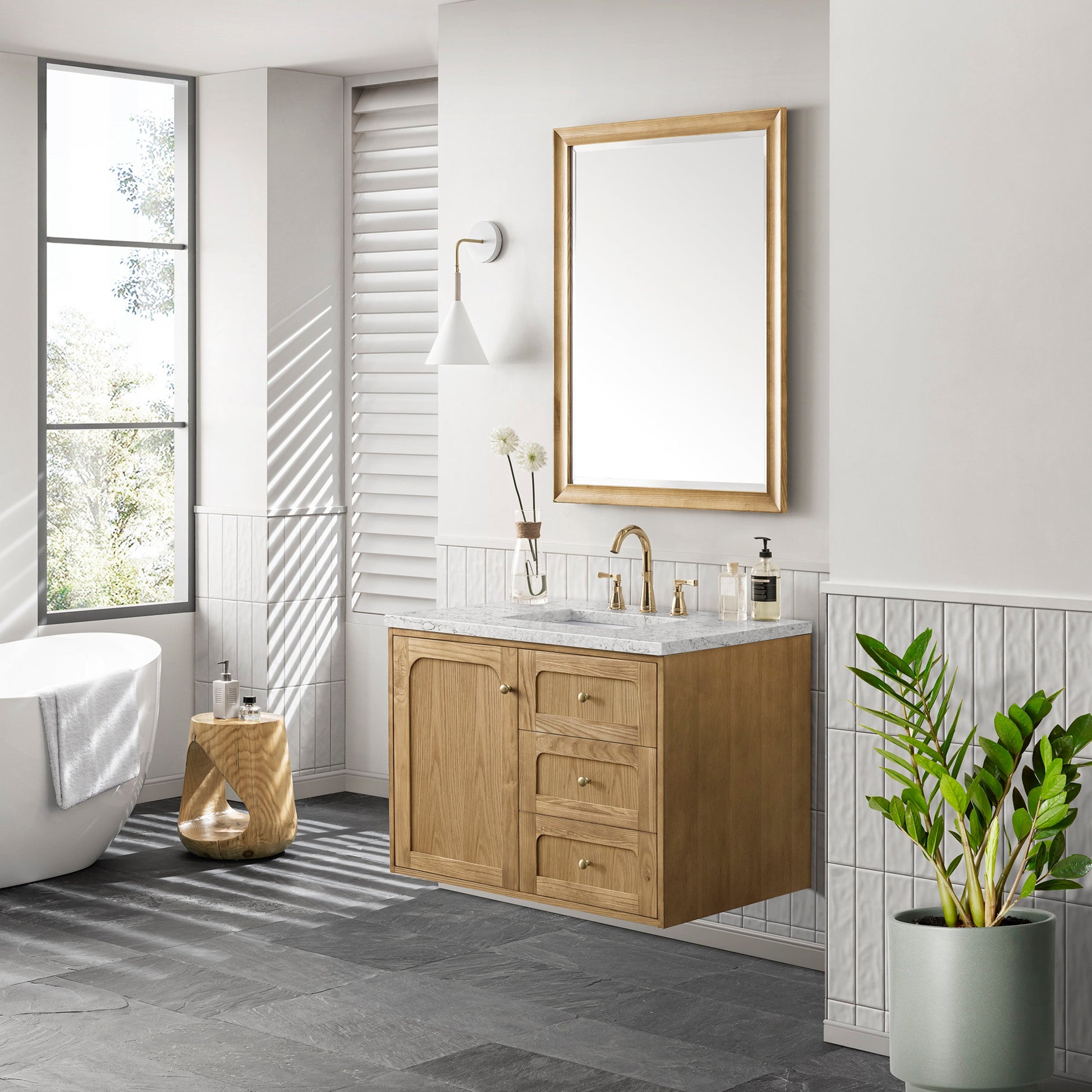 Light Natural Oak / Eternal Jasmine Pearl - 3 Faucet Holes