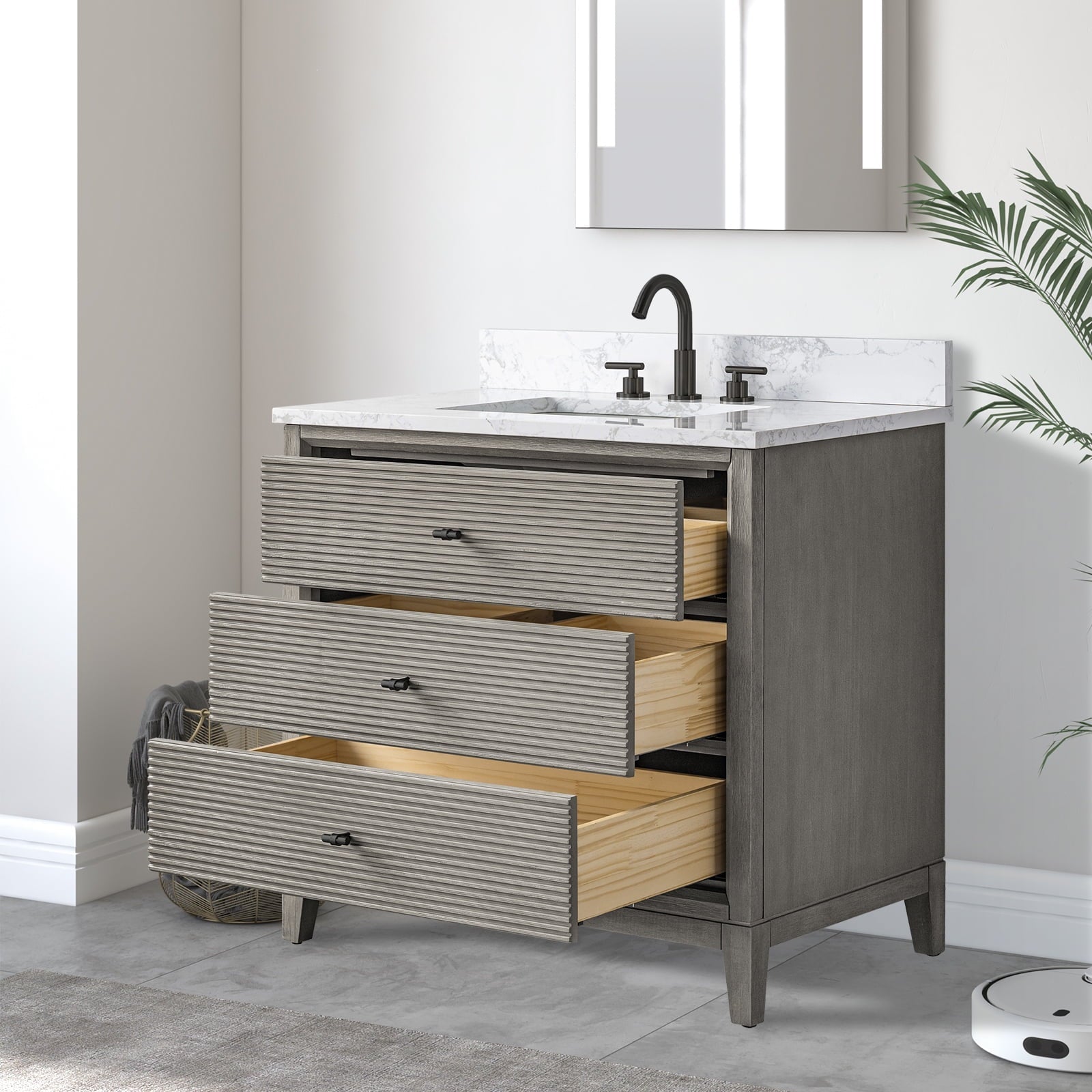 Linear Driftwood Gray / Matte Black