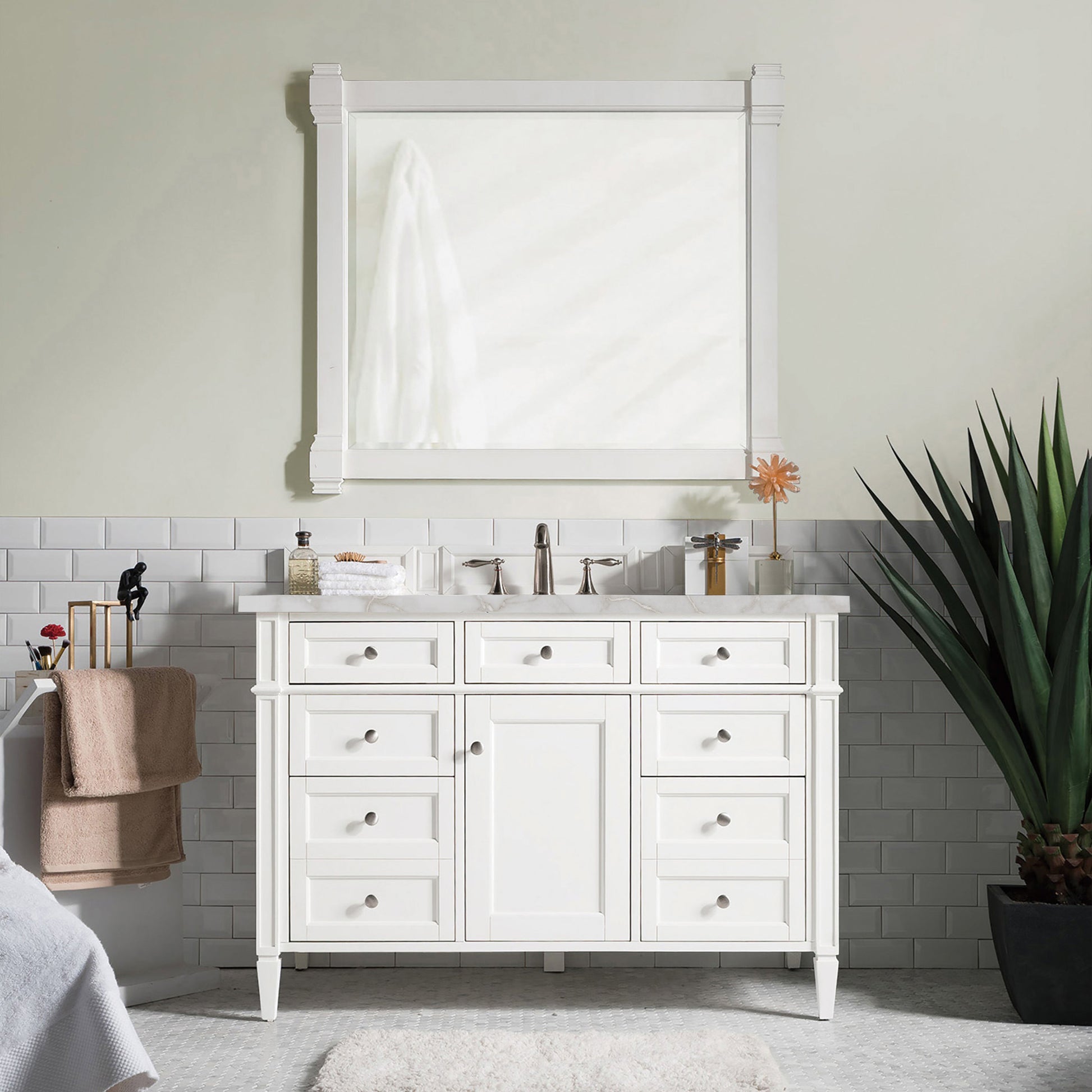 Bright White / Victorian Silver - 3 Faucet Holes