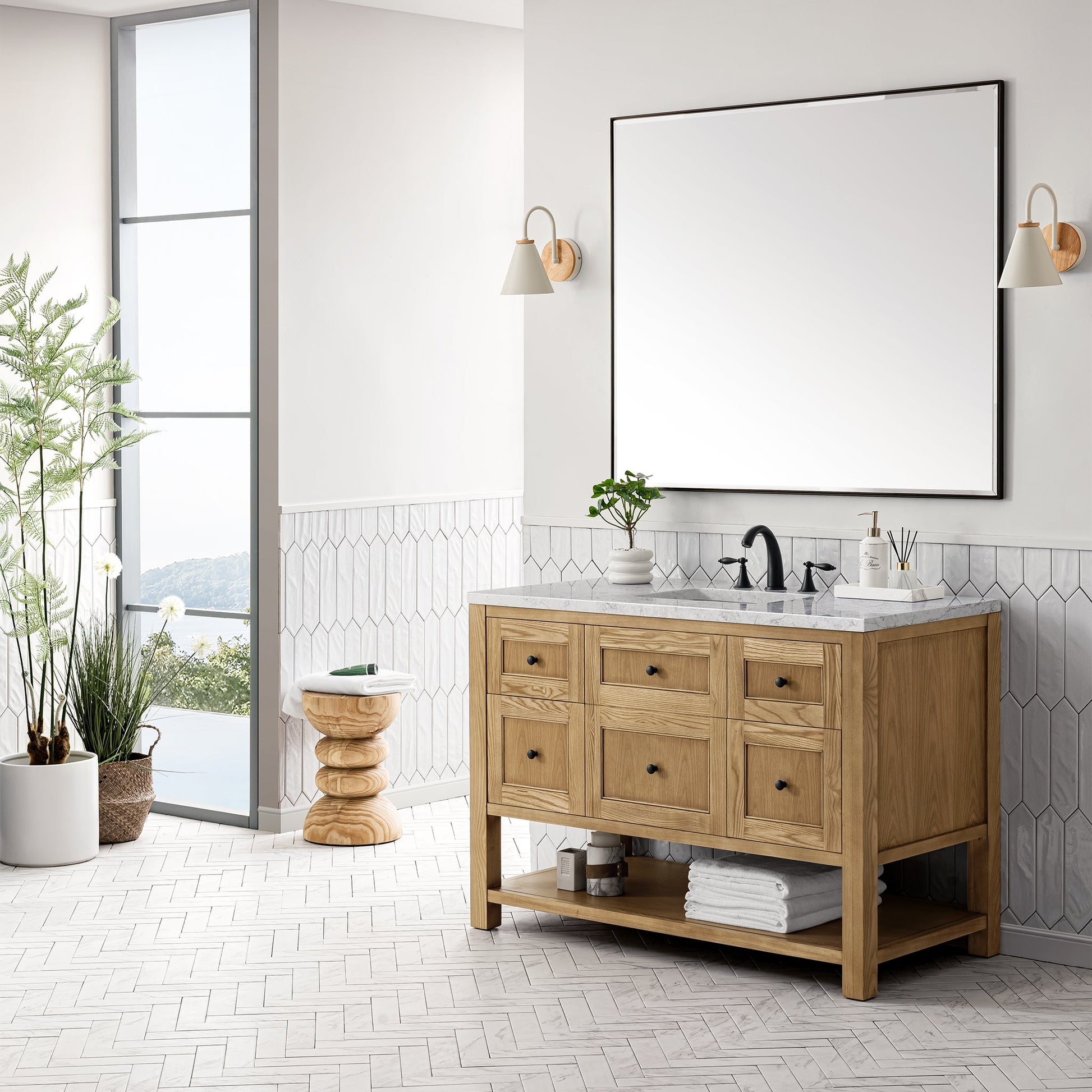 Light Natural Oak / Eternal Jasmine Pearl - 3 Faucet Holes
