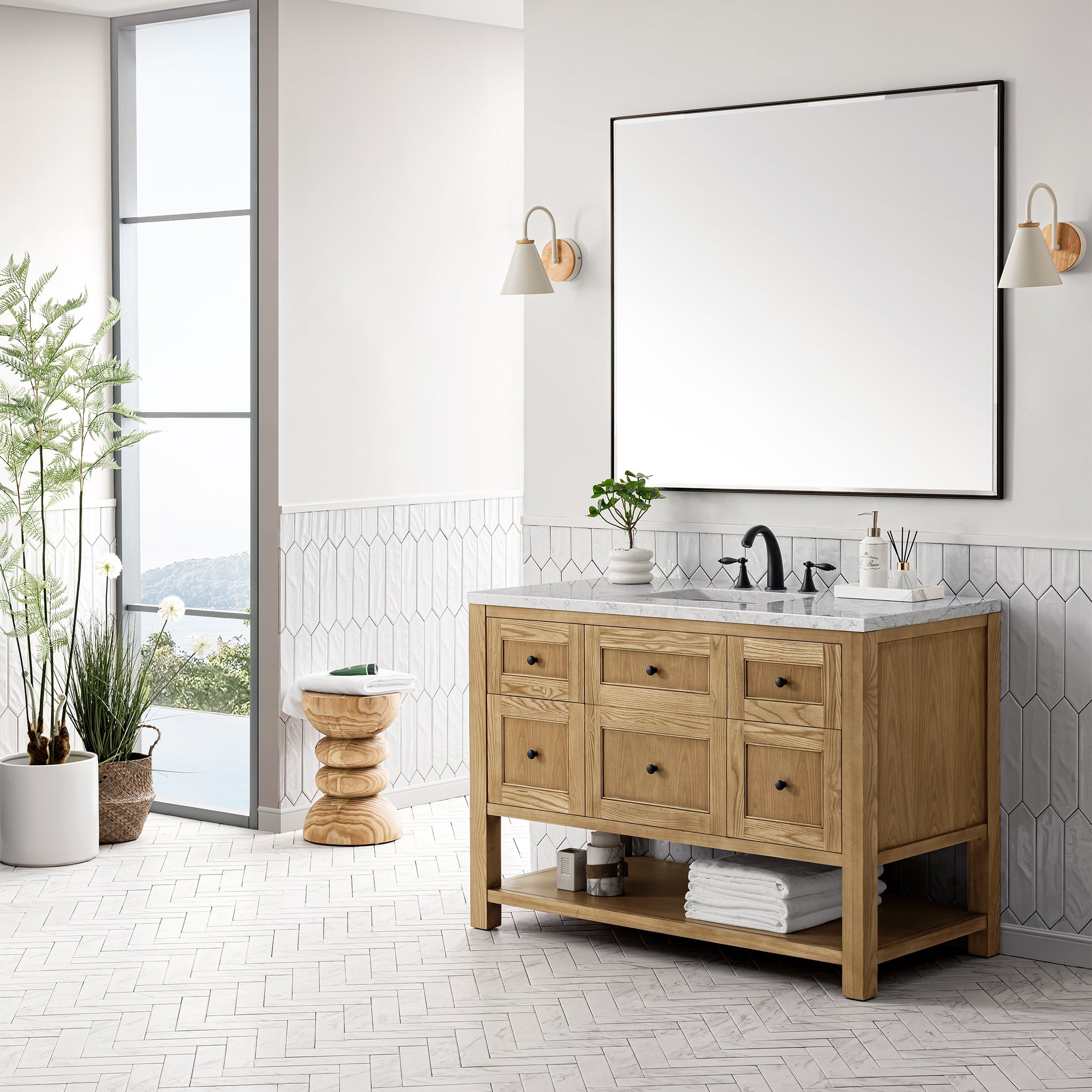 Light Natural Oak / Eternal Jasmine Pearl - 3 Faucet Holes