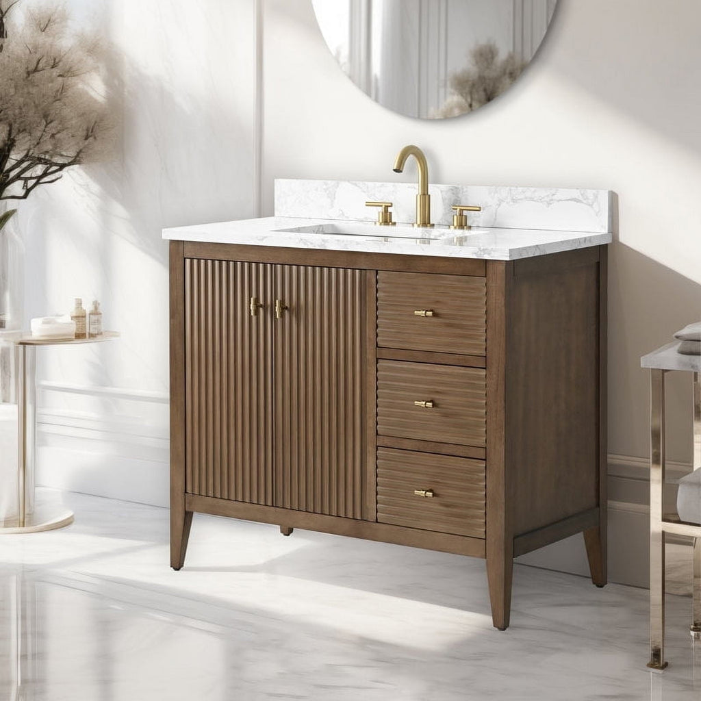 Linear Walnut / Golden Brushed