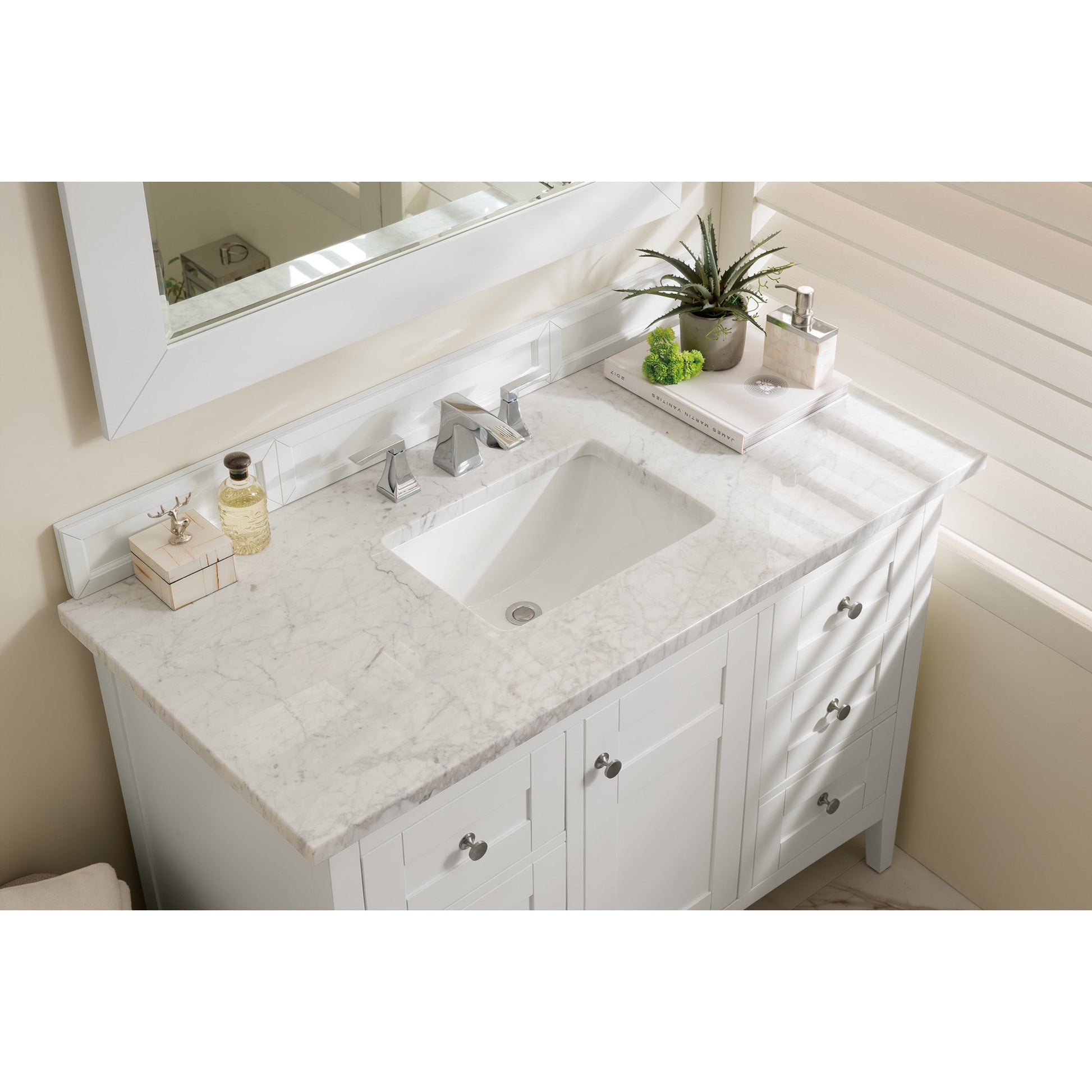Bright White / Carrara White - 3 Faucet Holes