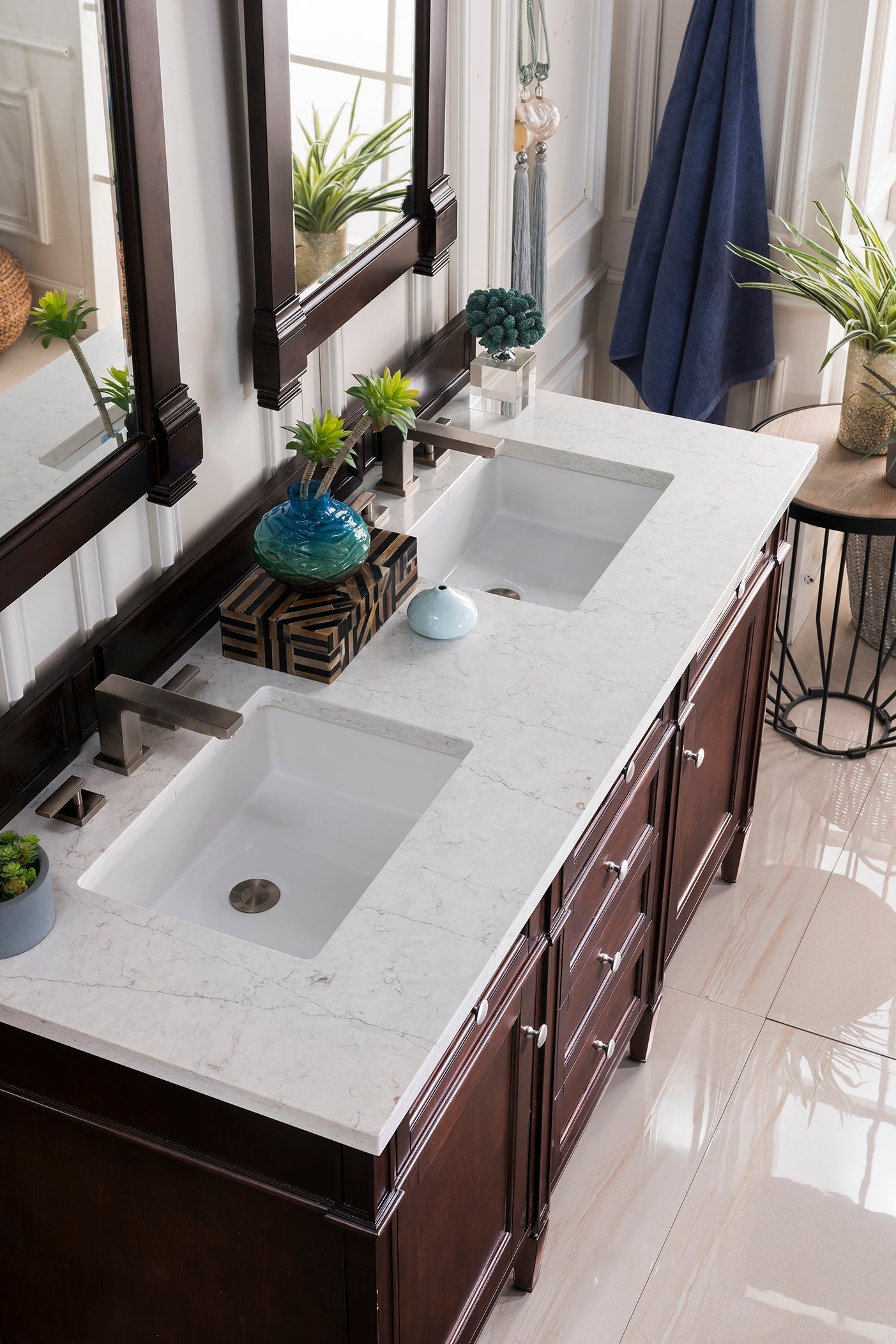 Burnished Mahogany / Eternal Jasmine Pearl - 3 Faucet Holes