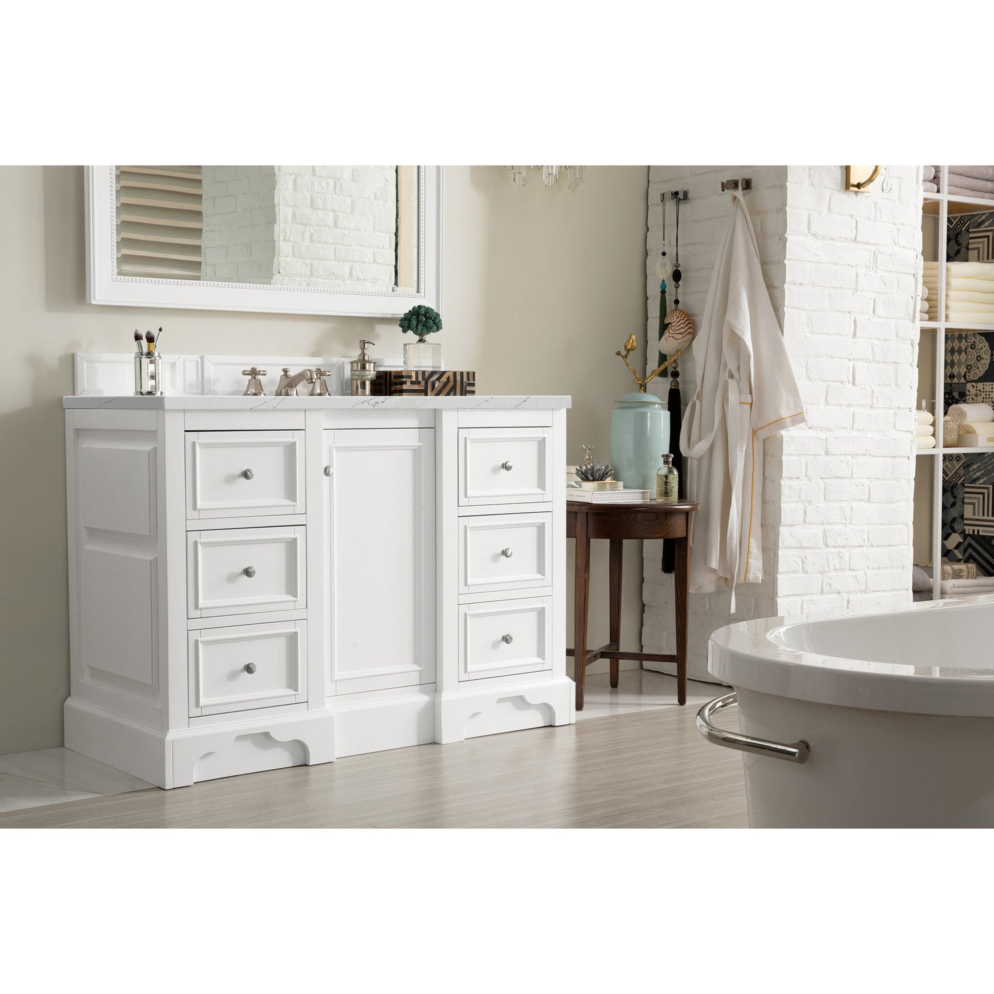 Bright White / Ethereal Noctis - 3 Faucet Holes