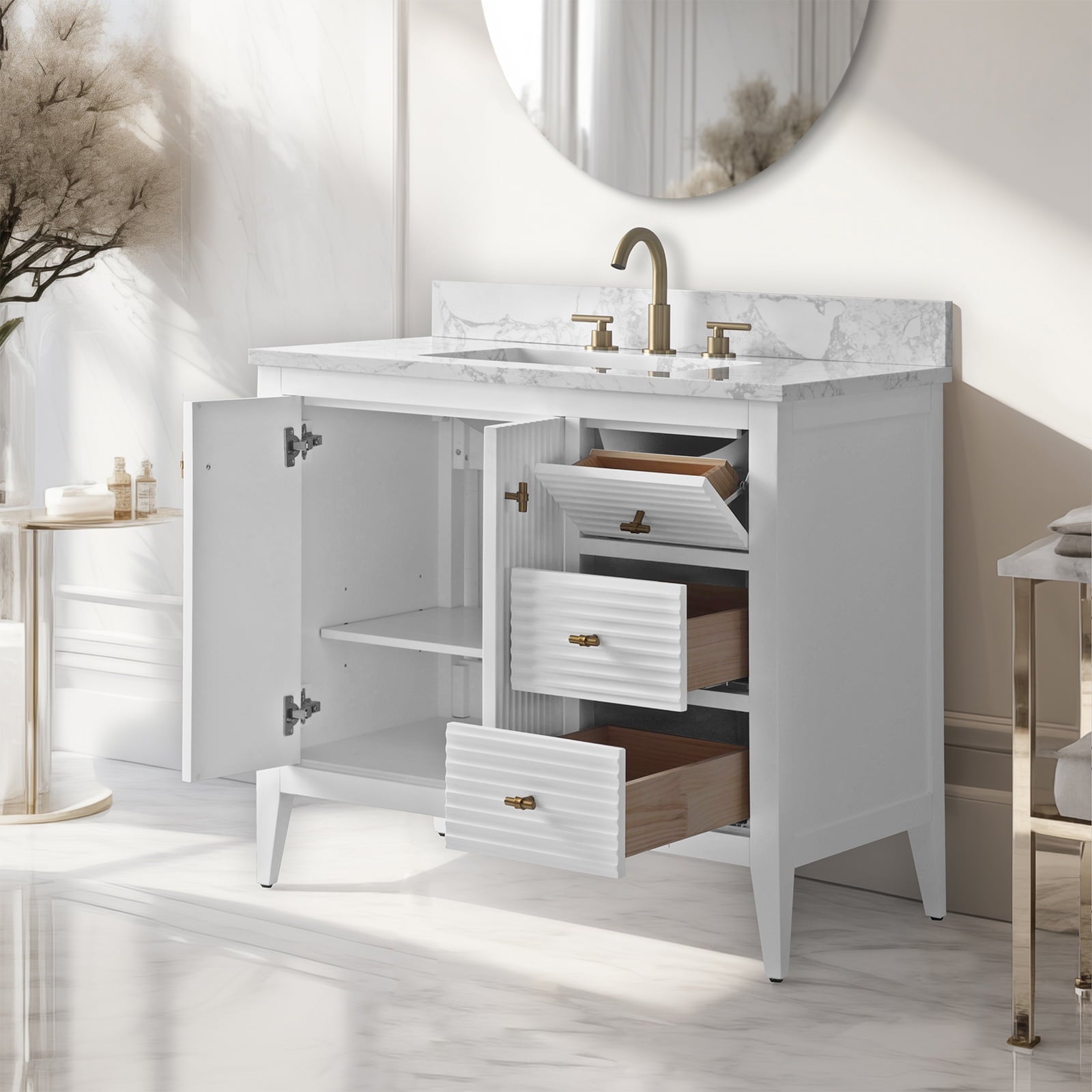 Linear White / Golden Brushed