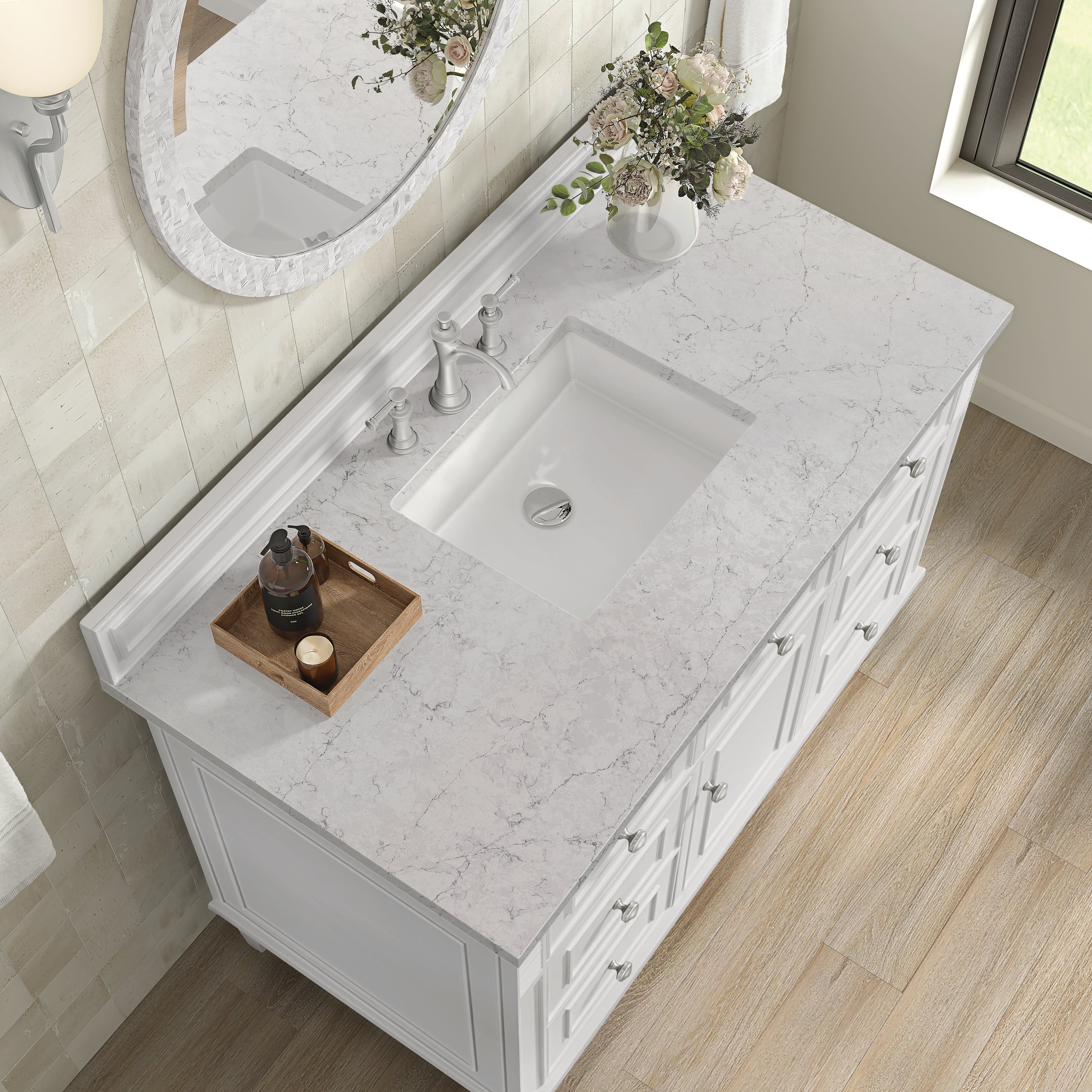 Bright White / Eternal Jasmine Pearl - 3 Faucet Holes