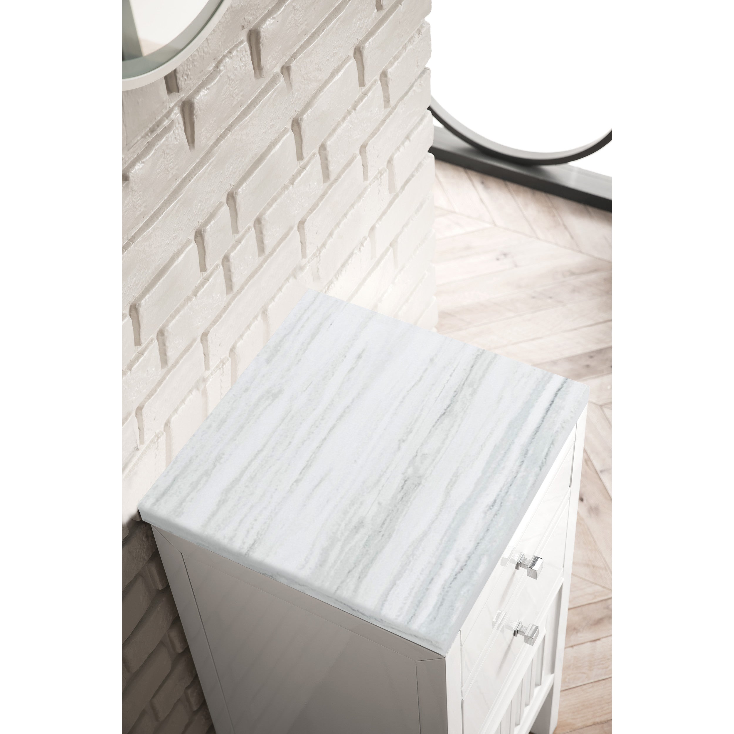 Glossy White / No Countertop