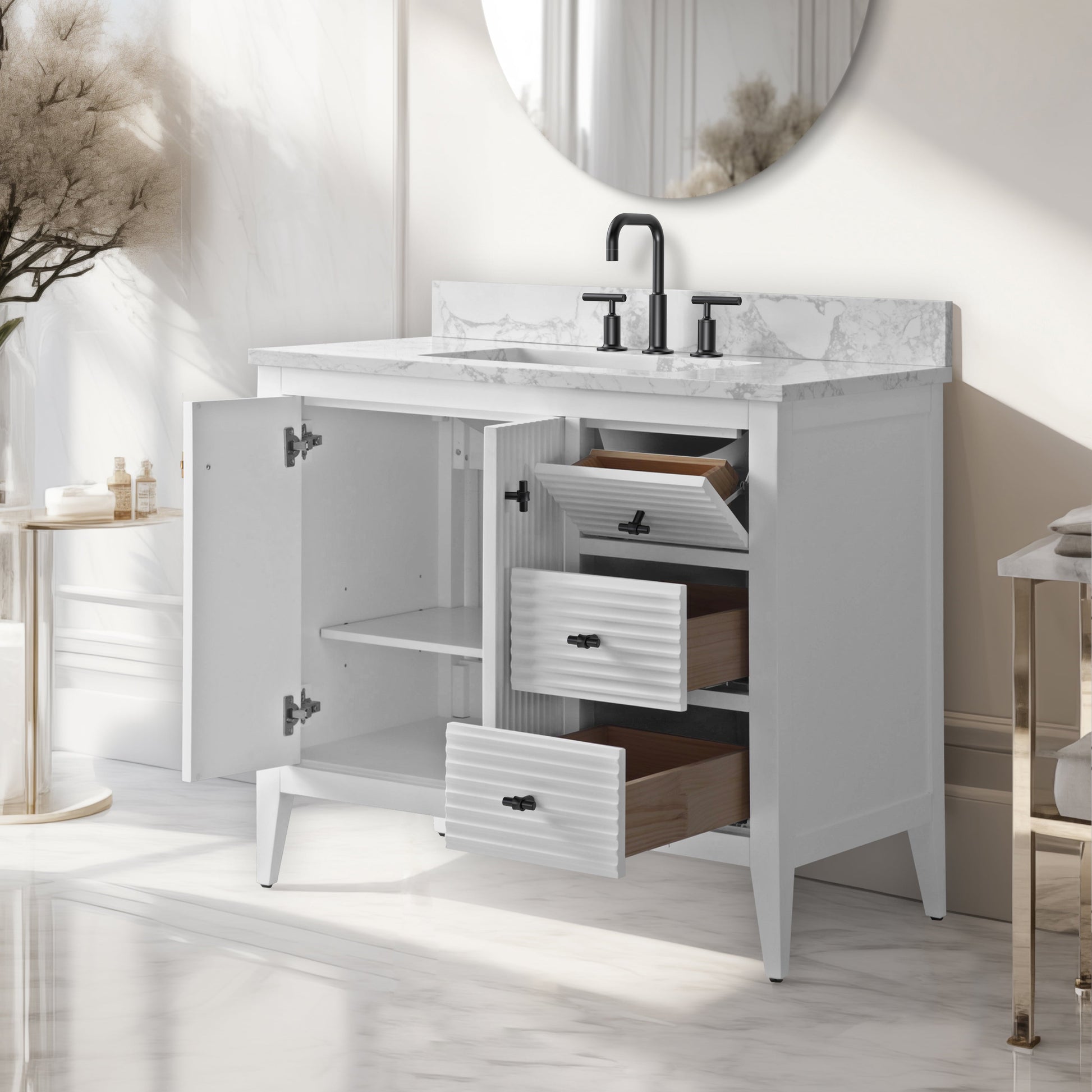 Linear White / Matte Black