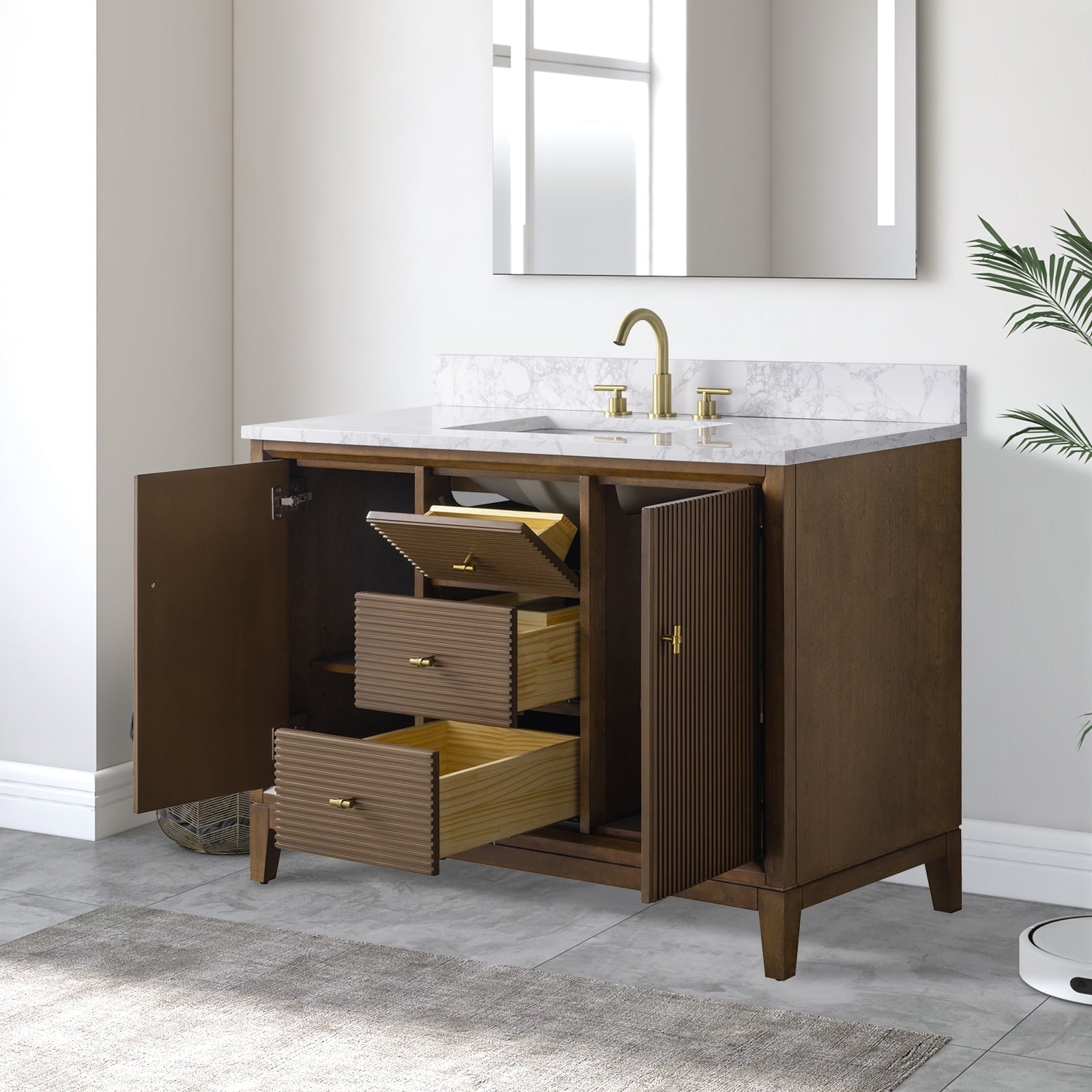Linear Walnut / Golden Brushed